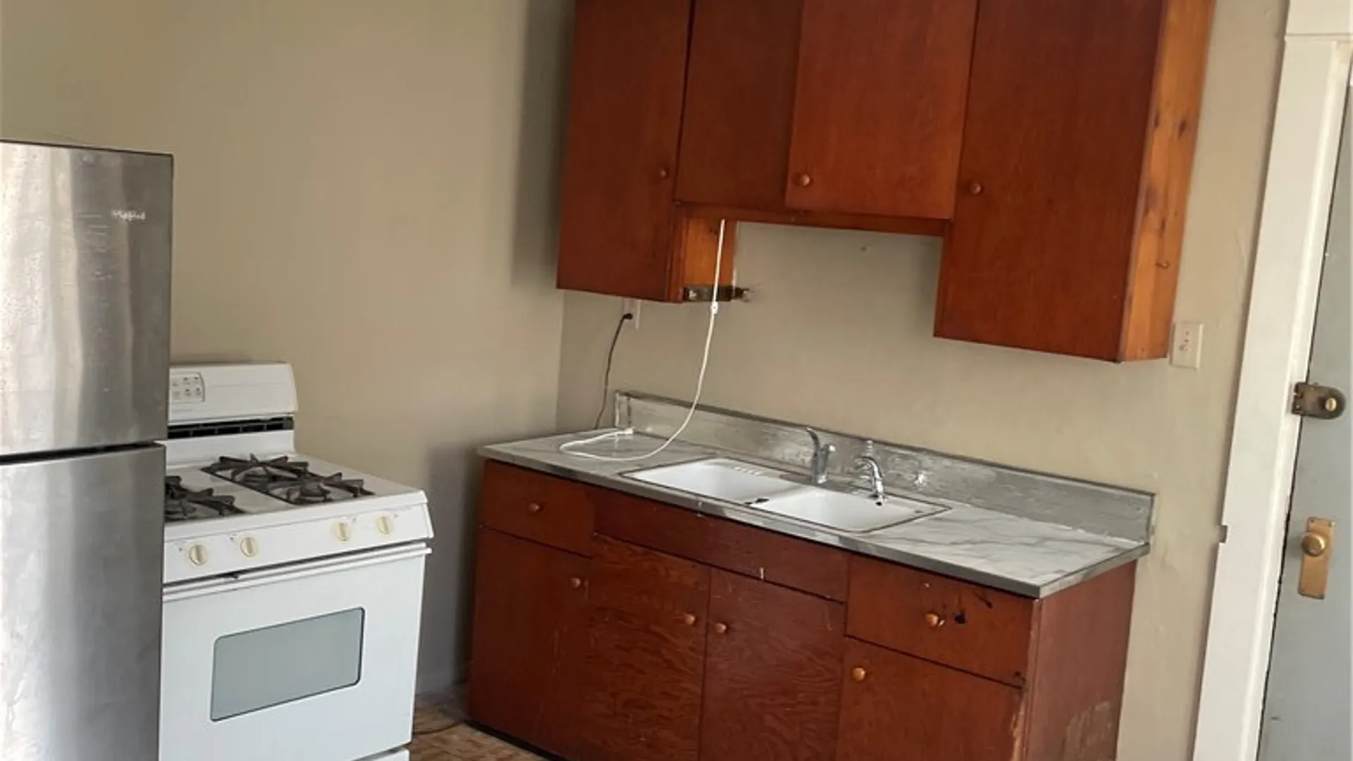Property at 1983 Park Avenue, Buffalo, NY 14220 8