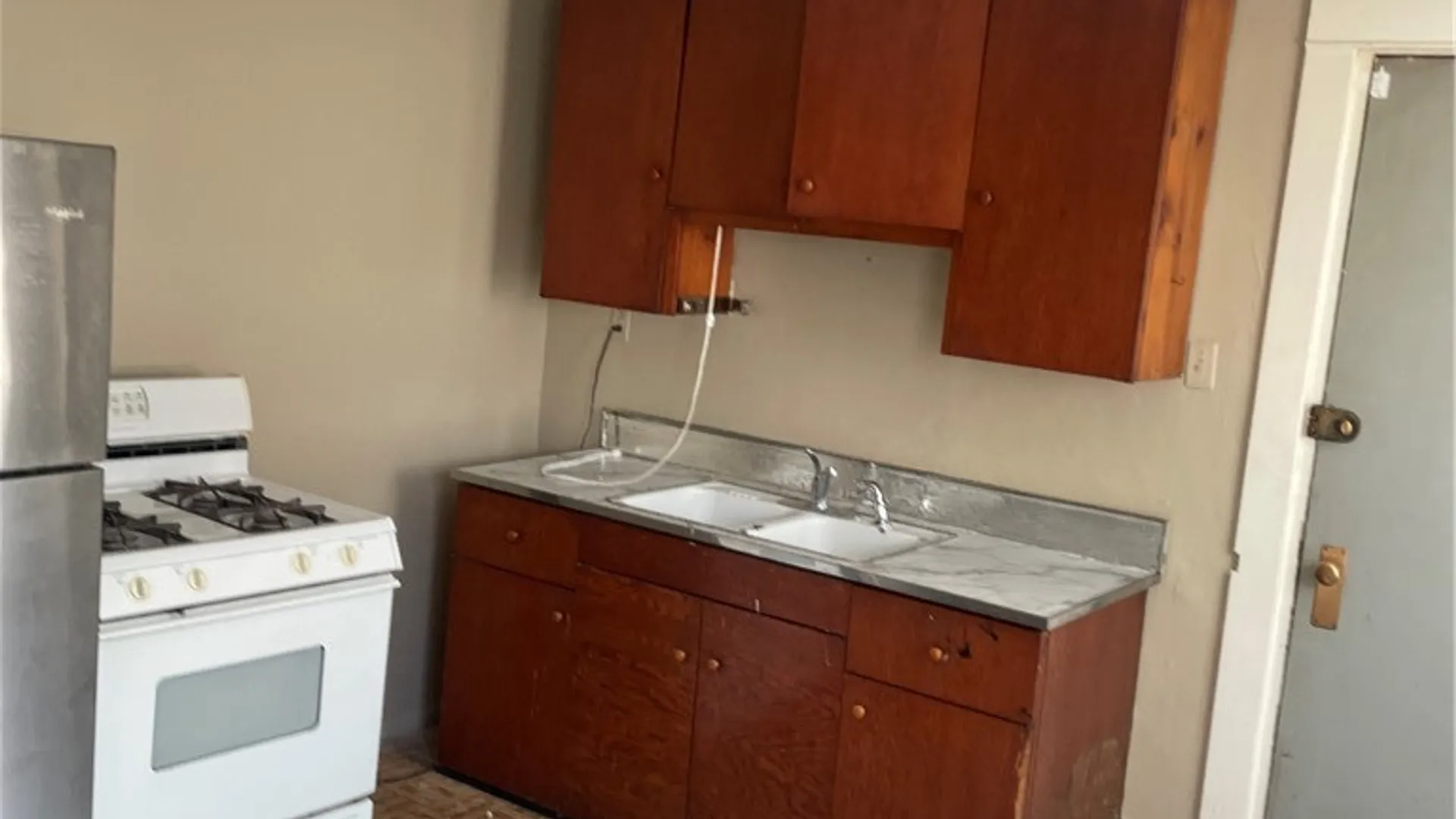 Property at 1983 Park Avenue, Buffalo, NY 14220 9