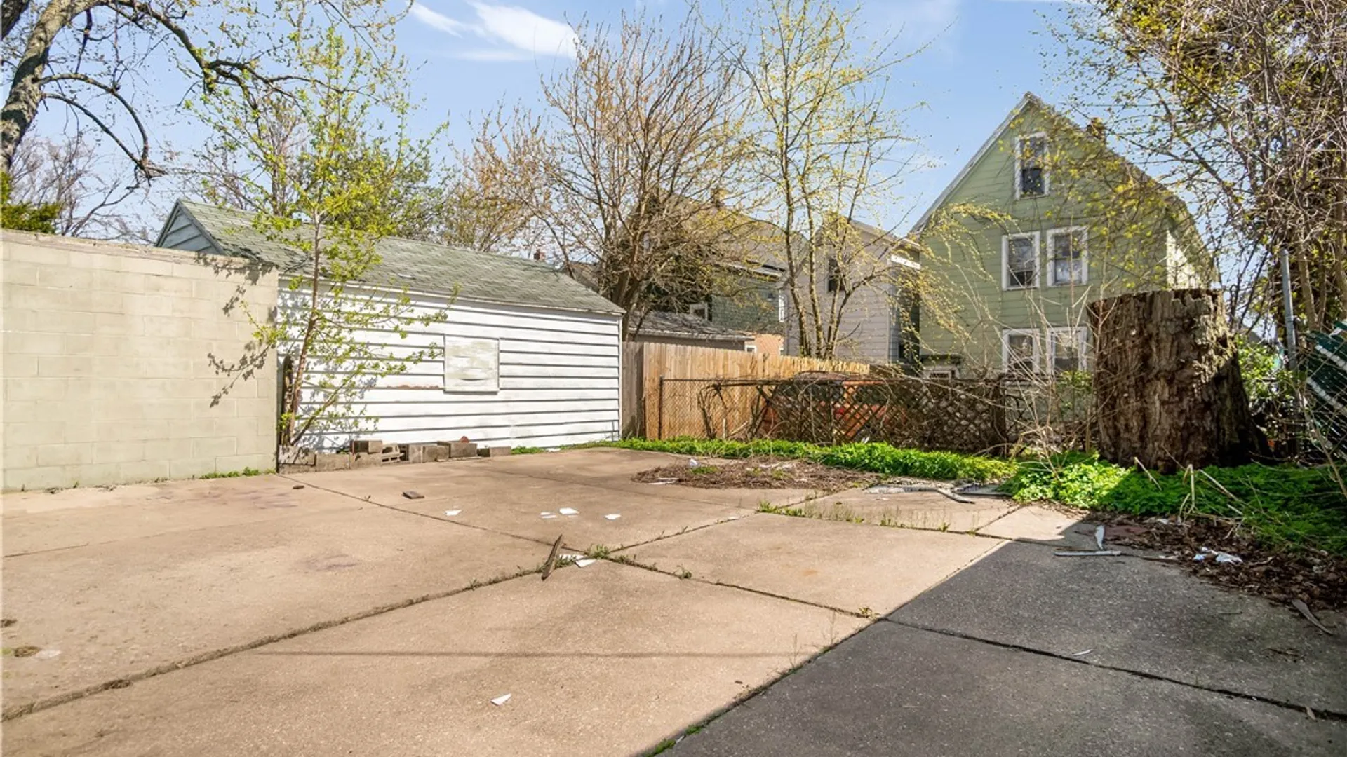 Property at 220 Ross Avenue, Buffalo, NY 14207 4