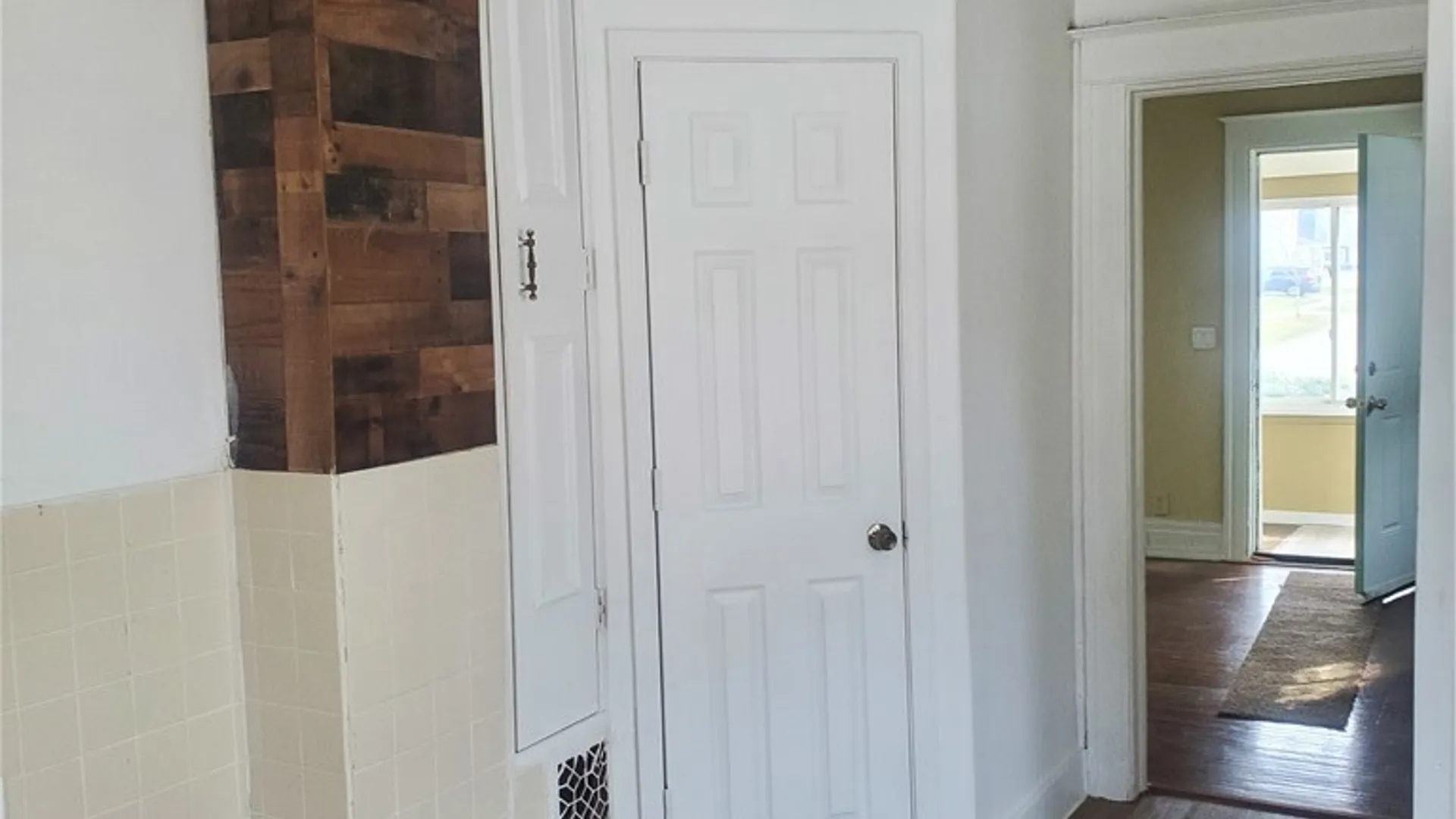 Property at 566 Lexington Avenue, Rochester, NY 14613 5