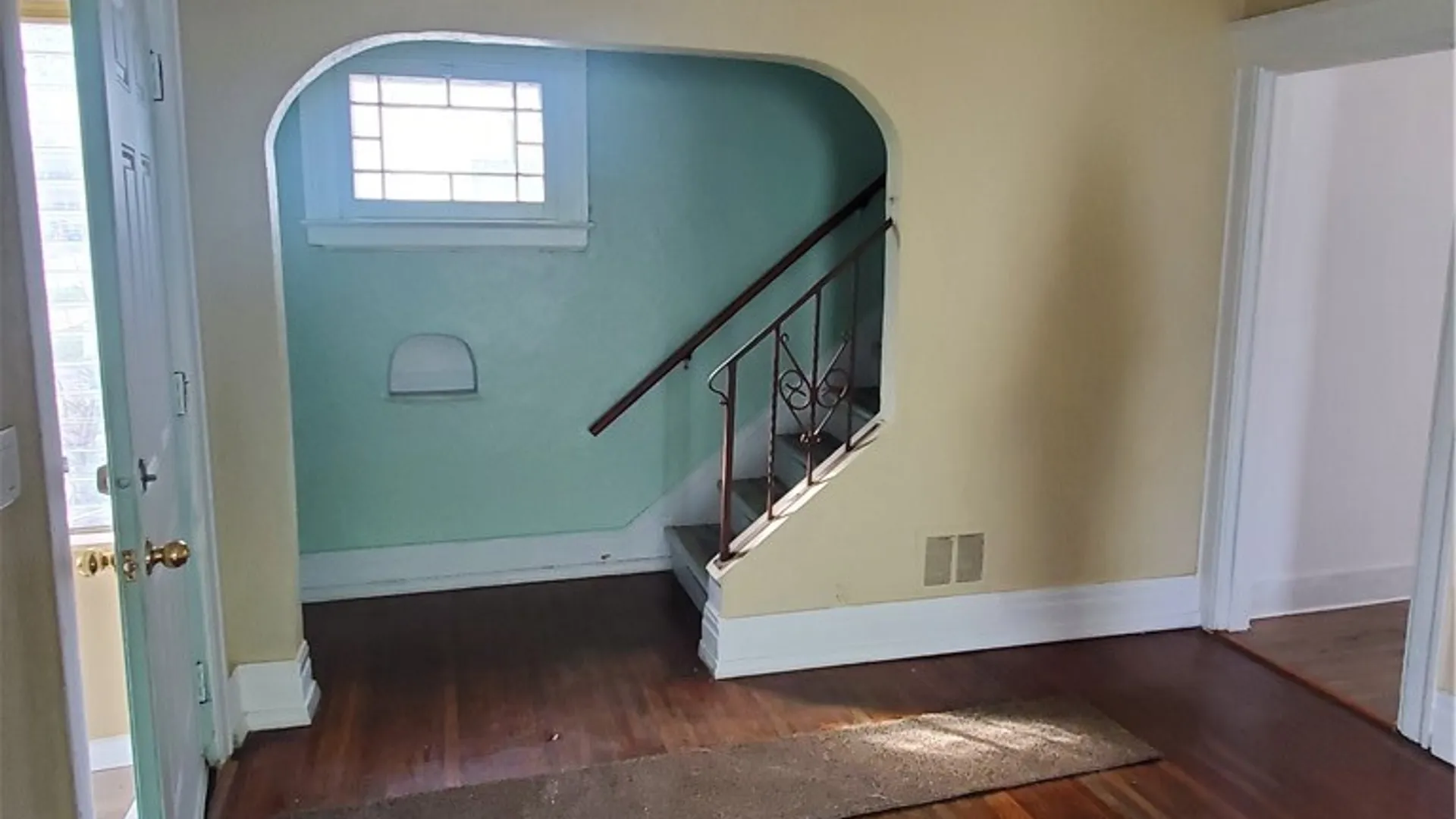 Property at 566 Lexington Avenue, Rochester, NY 14613 9