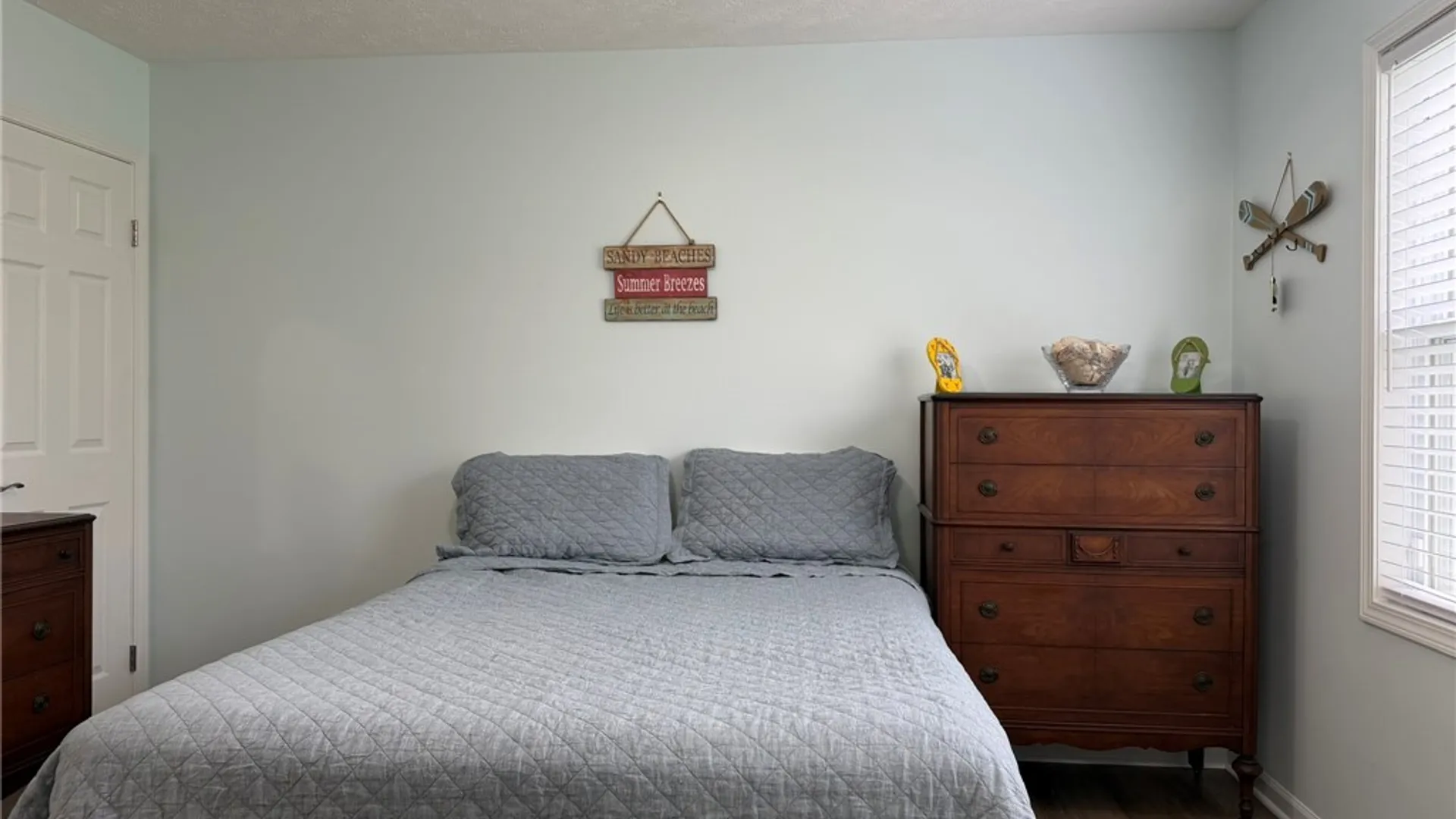 Property at 202 Twin Pines Court, Greece, NY 14616 17