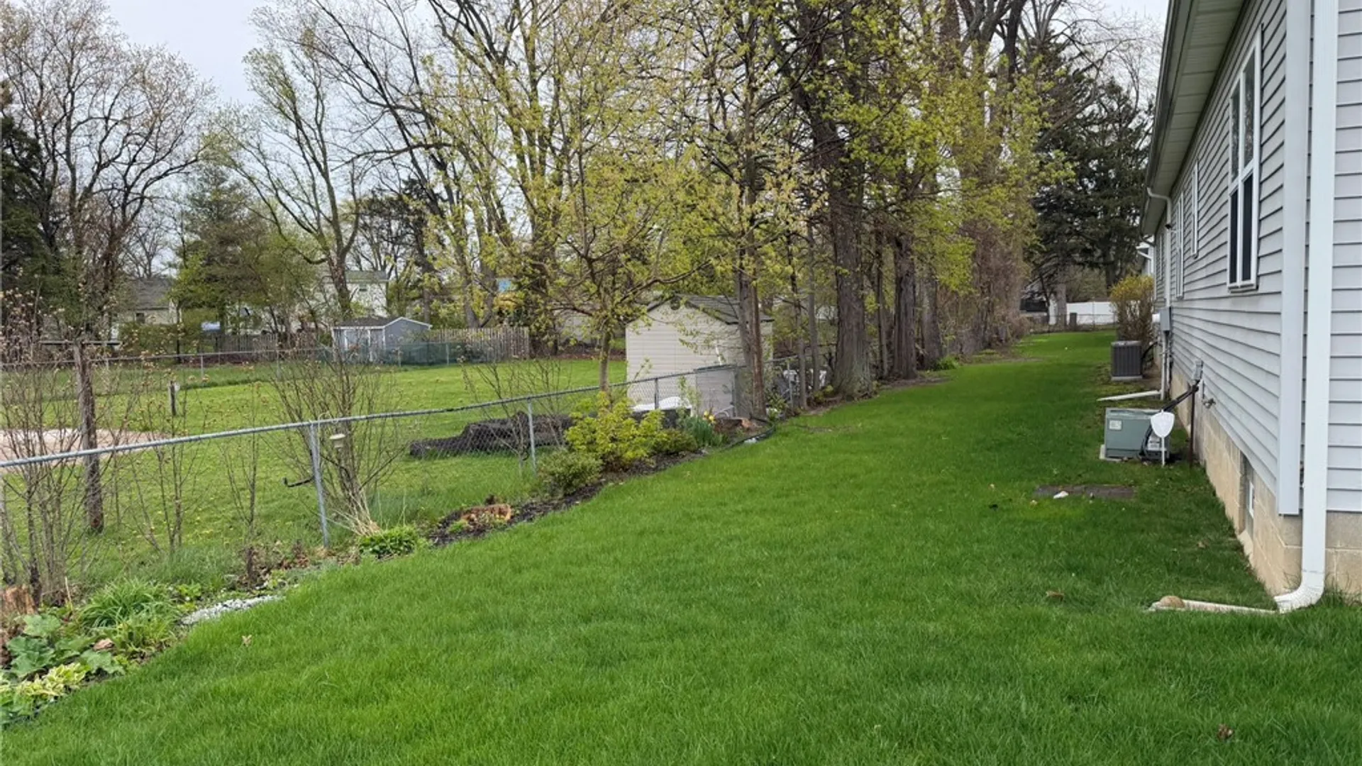 Property at 202 Twin Pines Court, Greece, NY 14616 33