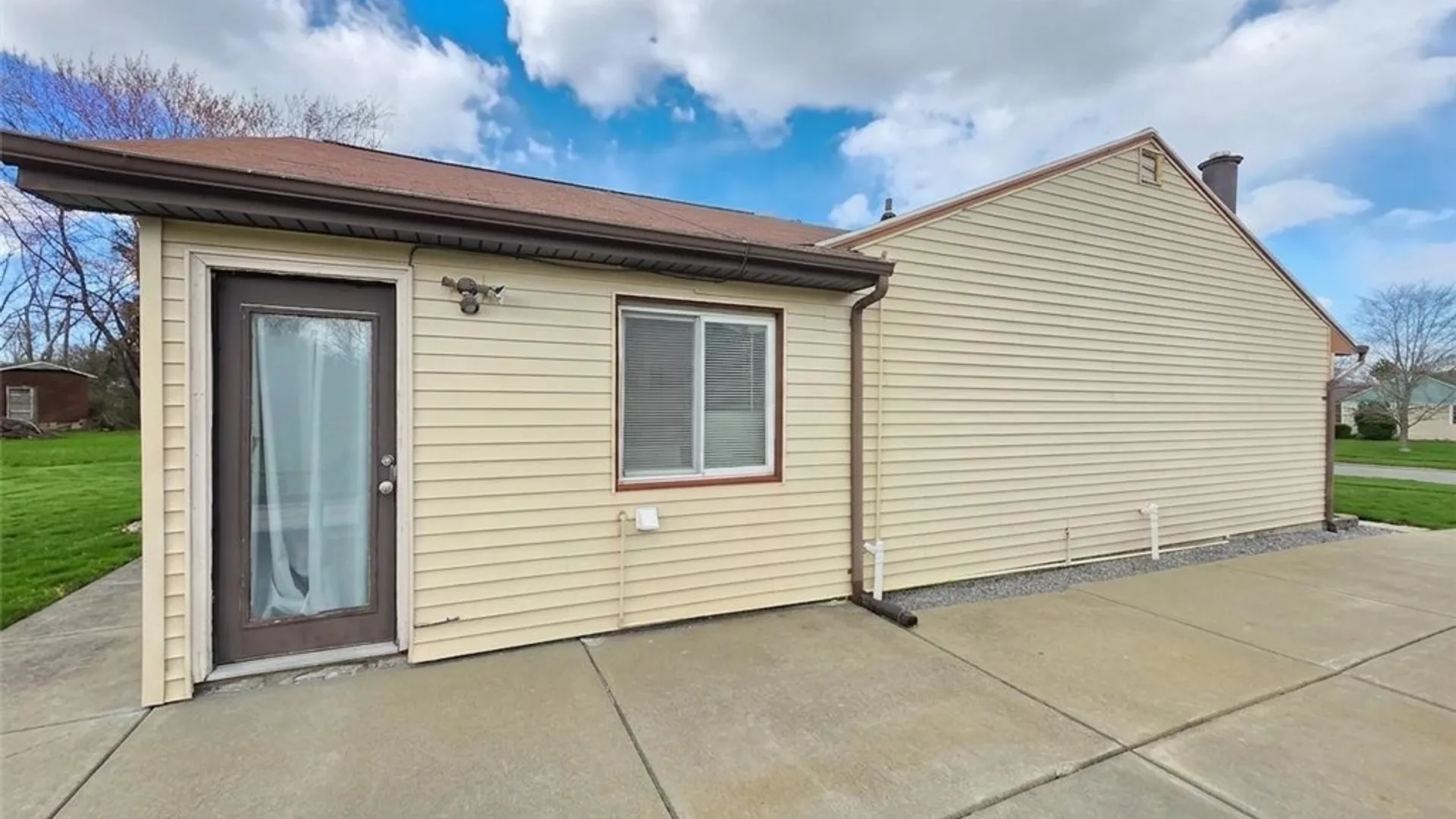 Property at 24 La Salle Court, Grand Island, NY 14072 19