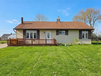 Property at 24 La Salle Court, Grand Island, NY 14072