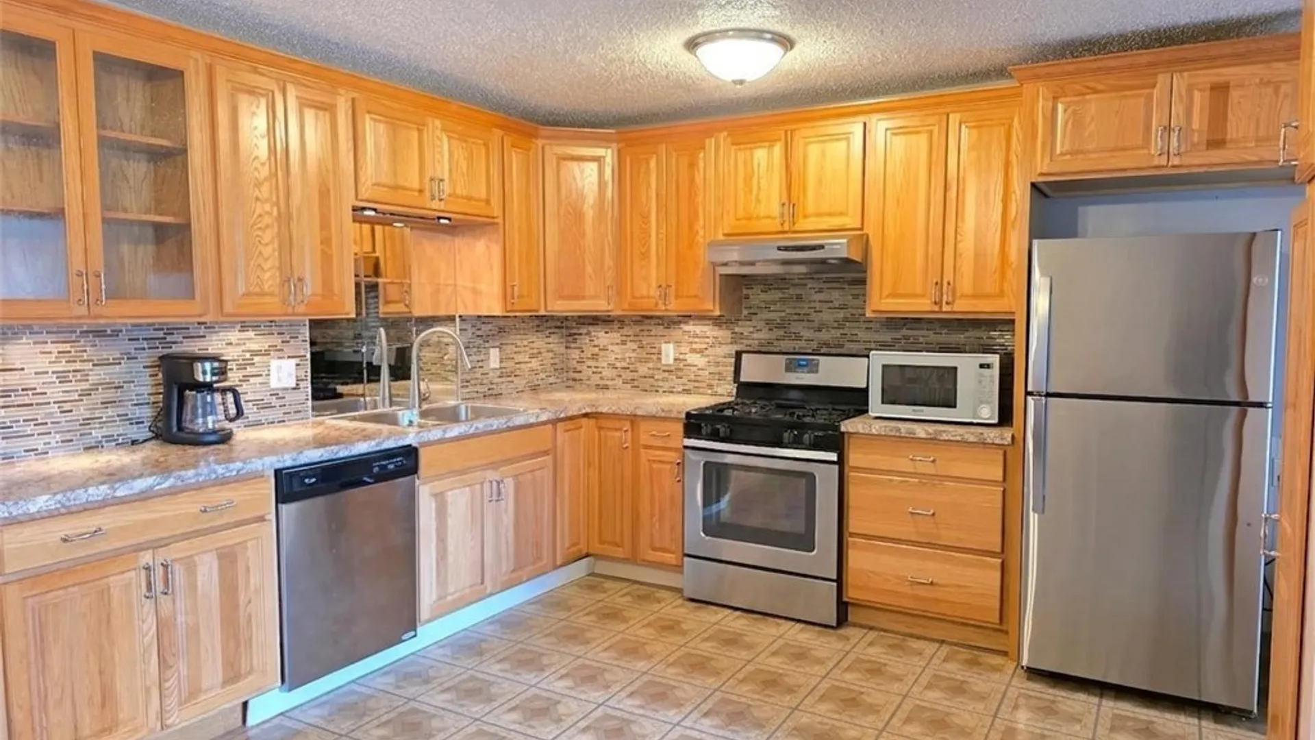 Property at 24 La Salle Court, Grand Island, NY 14072 4