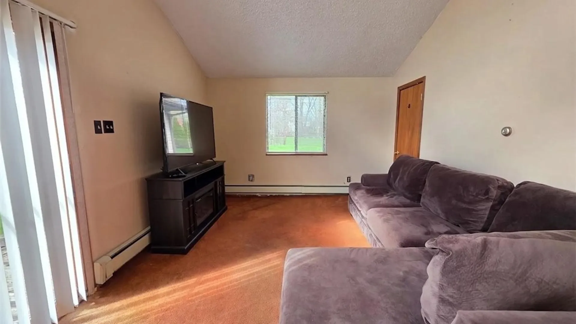 Property at 24 La Salle Court, Grand Island, NY 14072 8