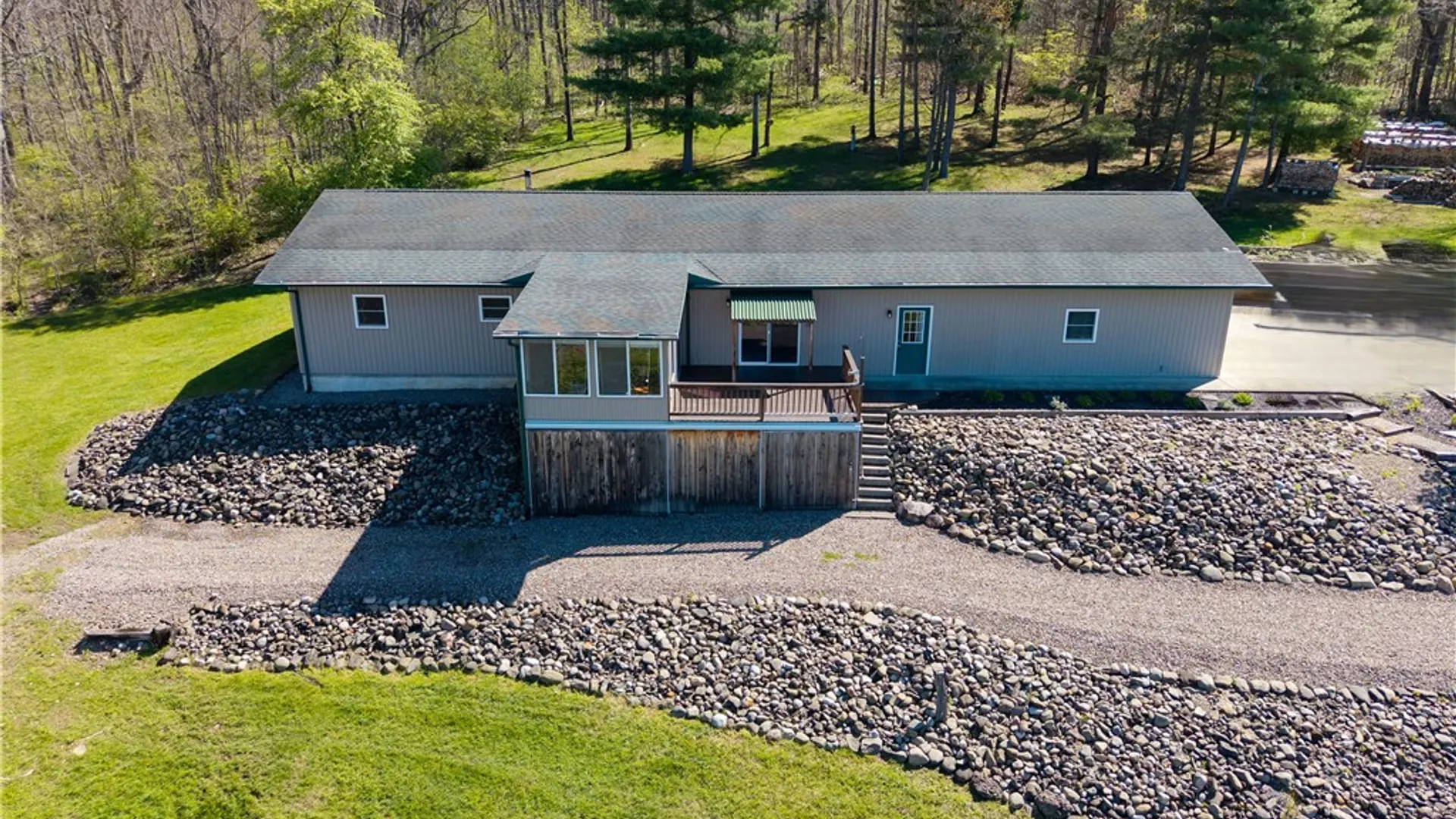 Property at 8917 Groveland Station Road, Sparta, NY 14437 2
