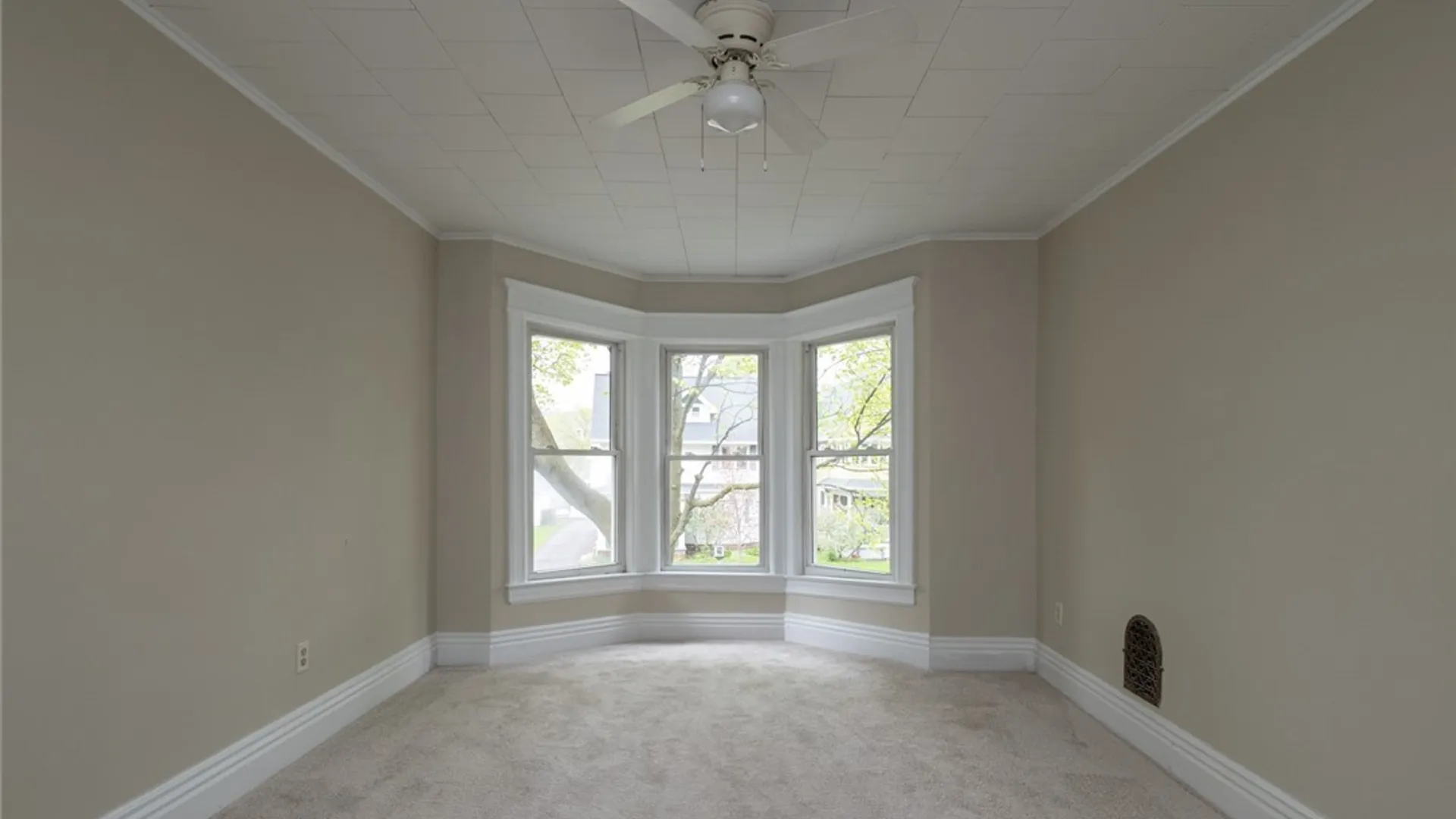 Property at 27 Riverside Street, Rochester, NY 14613 21