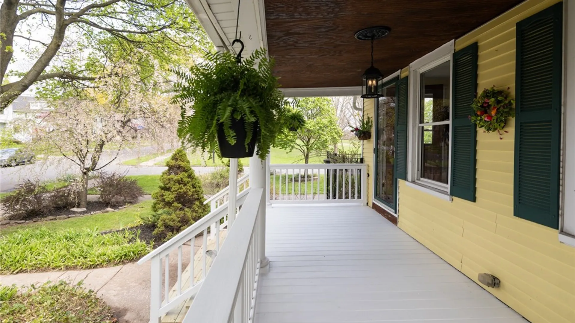 Property at 27 Riverside Street, Rochester, NY 14613 4