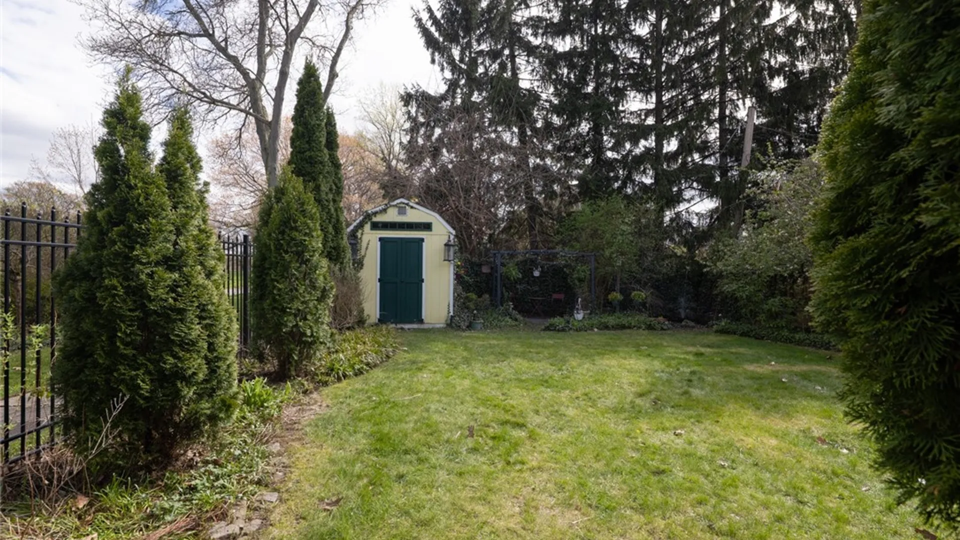 Property at 27 Riverside Street, Rochester, NY 14613 41