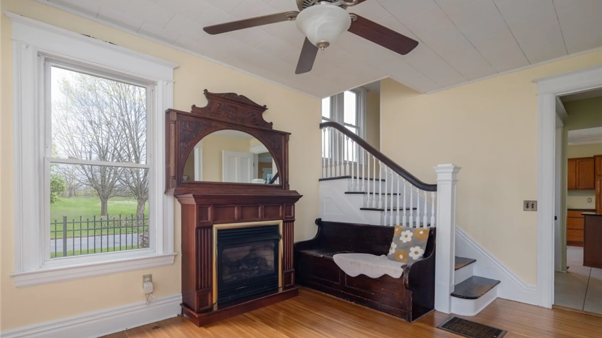 Property at 27 Riverside Street, Rochester, NY 14613 6