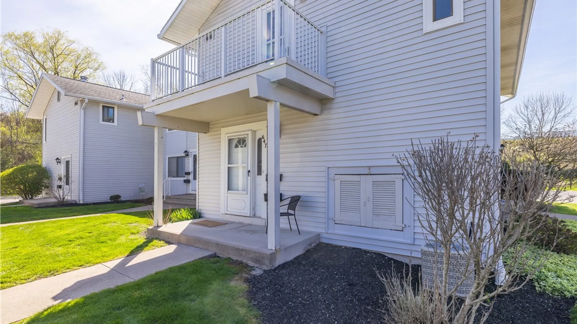 Property at 647 Eastbrooke Lane, Brighton, NY 14618 2