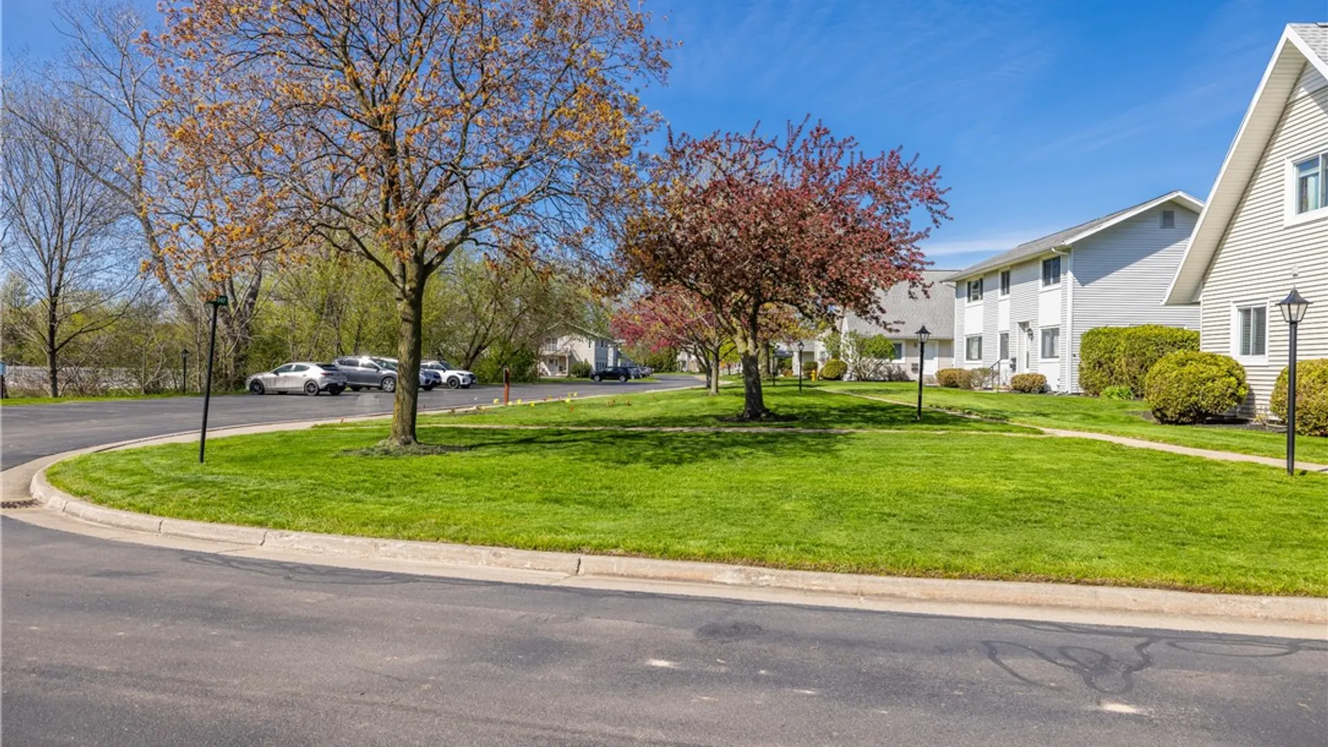 Property at 647 Eastbrooke Lane, Brighton, NY 14618 23