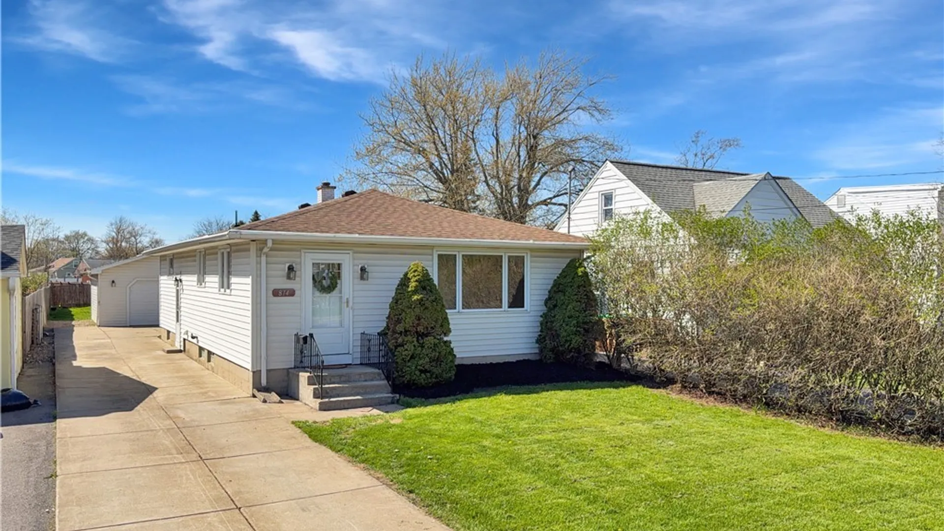 Property at 874 Beach Road, Cheektowaga, NY 14225 3