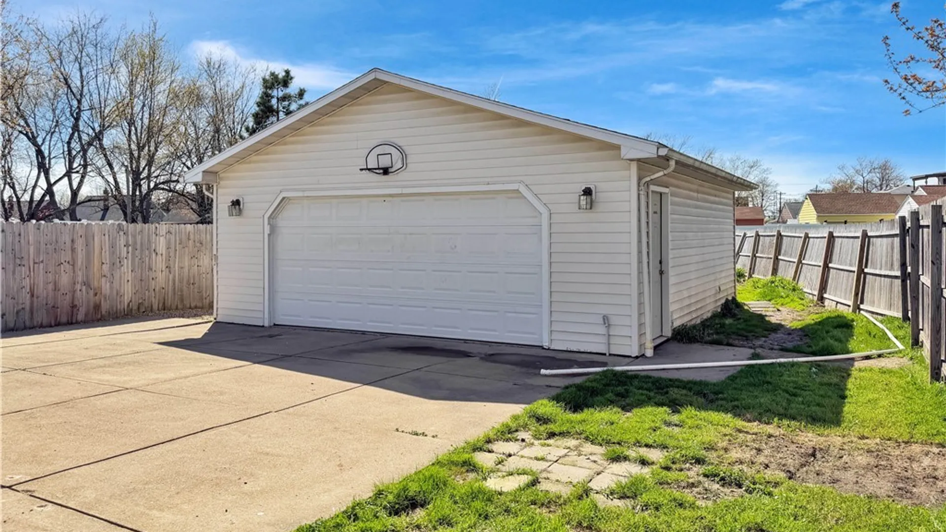 Property at 874 Beach Road, Cheektowaga, NY 14225 7