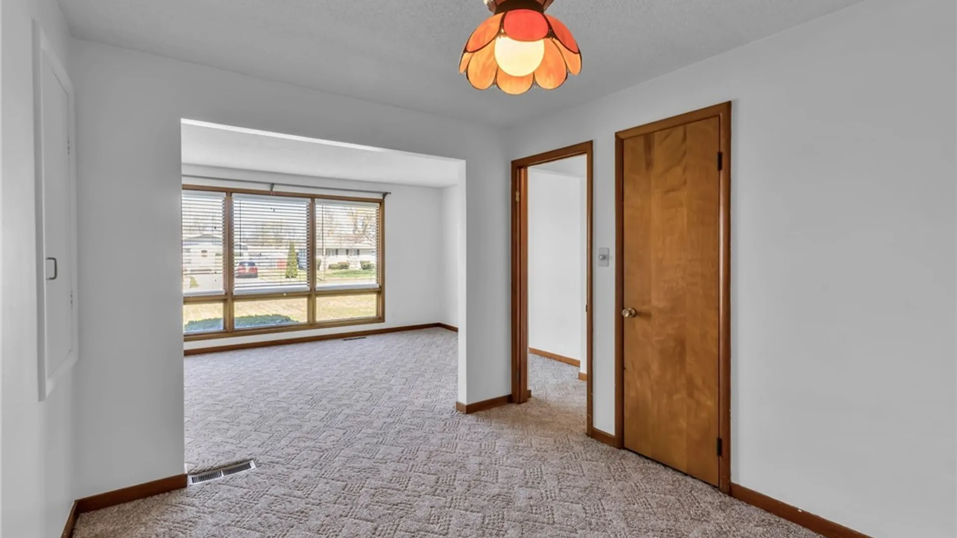 Property at 7375 Saint Joseph Road, Niagara, NY 14304 10