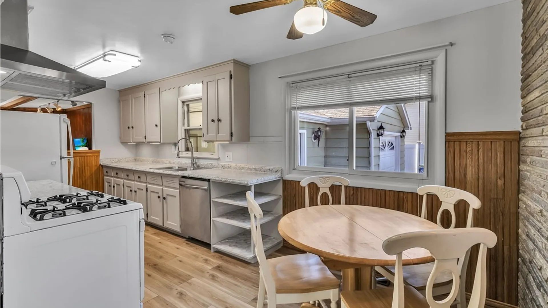 Property at 7375 Saint Joseph Road, Niagara, NY 14304 15