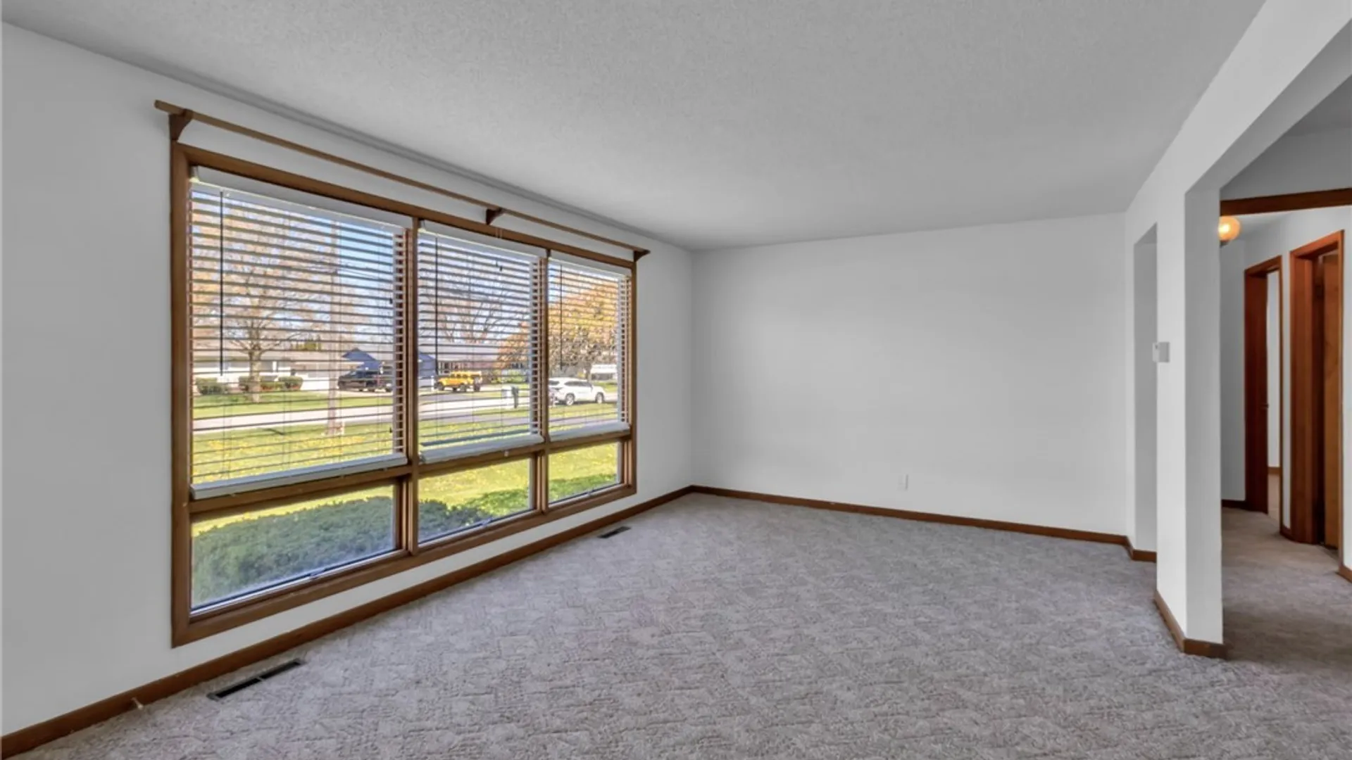 Property at 7375 Saint Joseph Road, Niagara, NY 14304 5