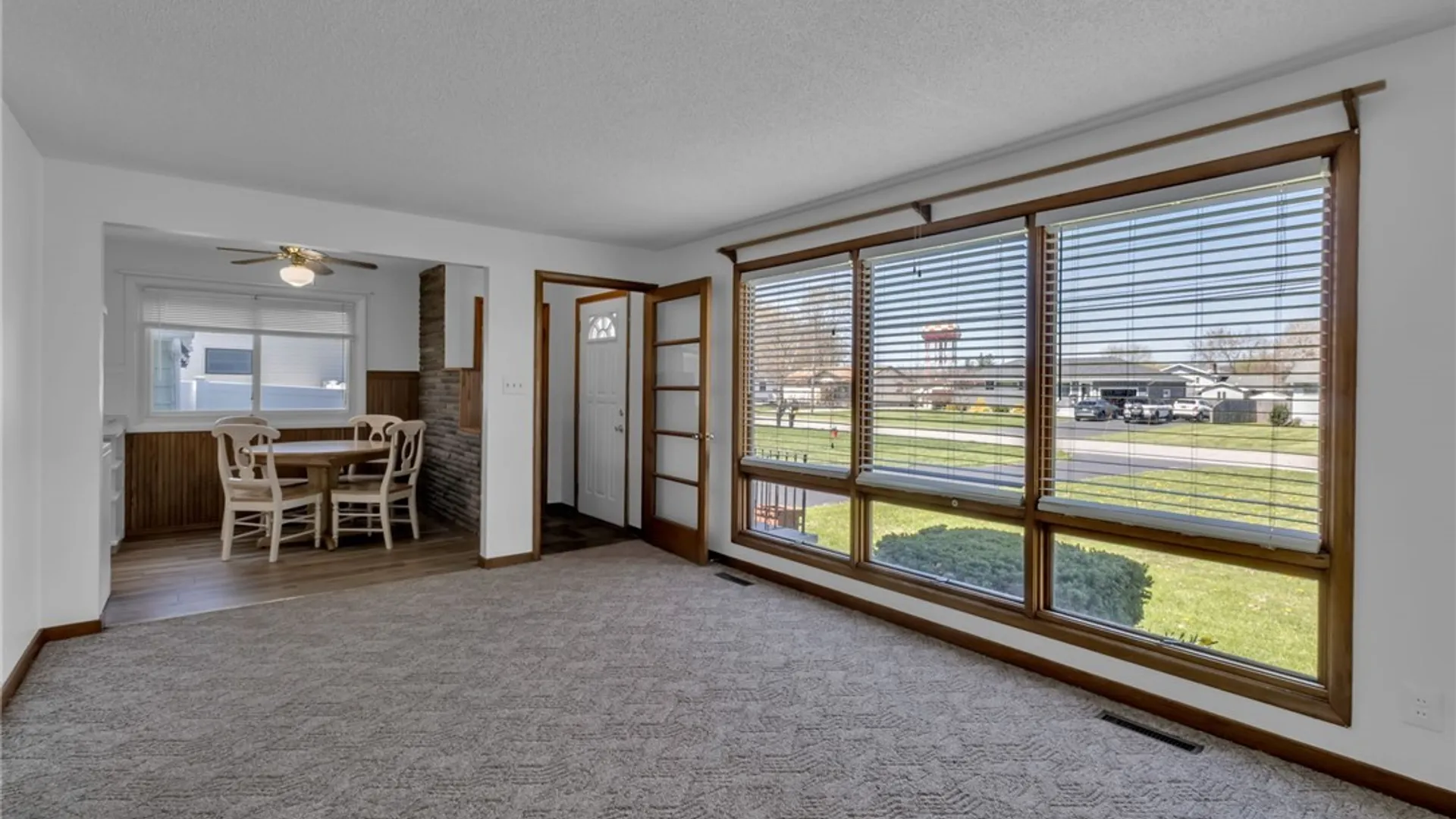 Property at 7375 Saint Joseph Road, Niagara, NY 14304 8