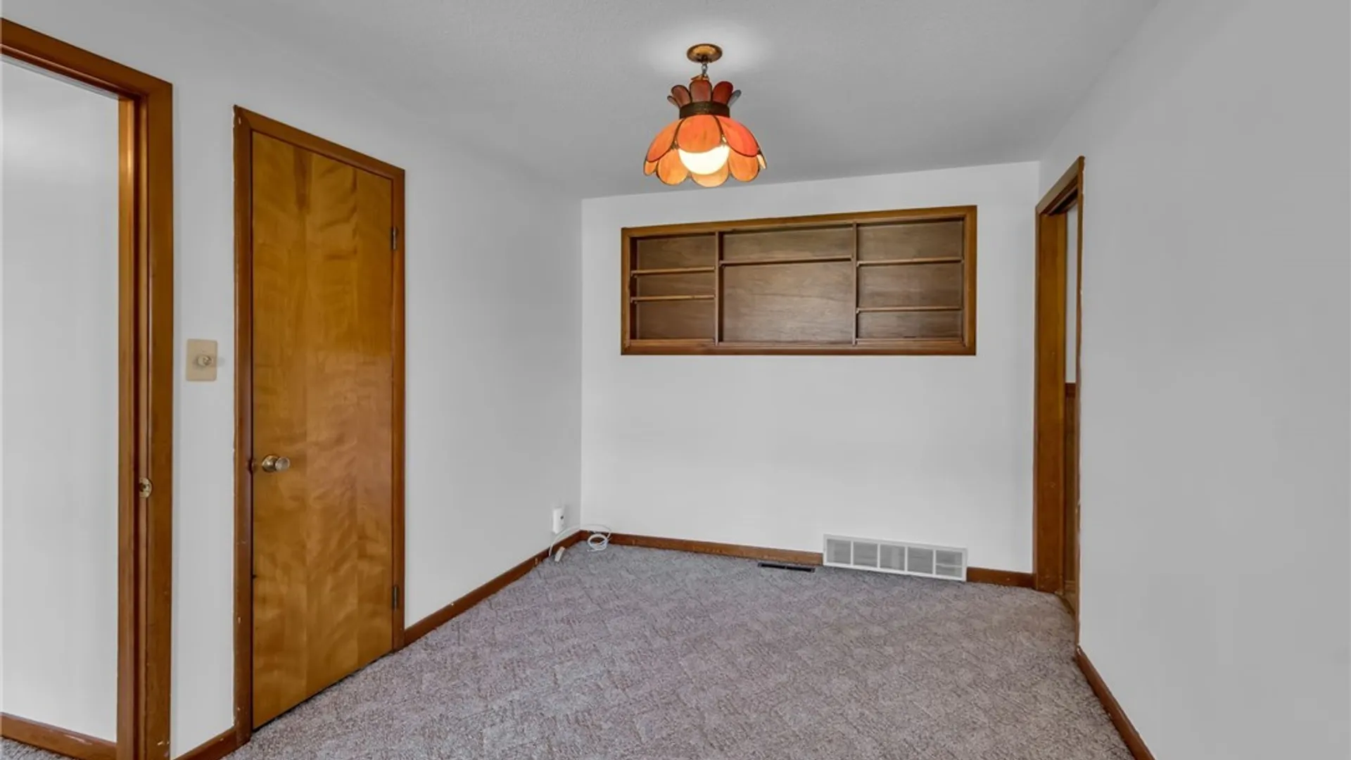 Property at 7375 Saint Joseph Road, Niagara, NY 14304 9