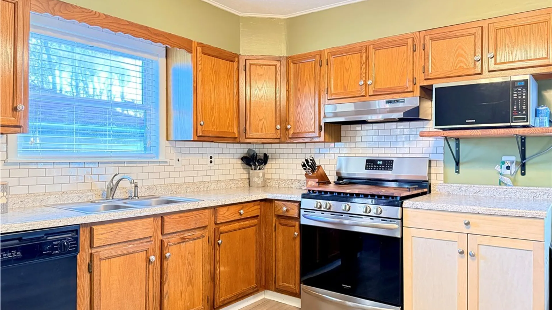 Property at 919 Highland Avenue, Rome, NY 13440 21