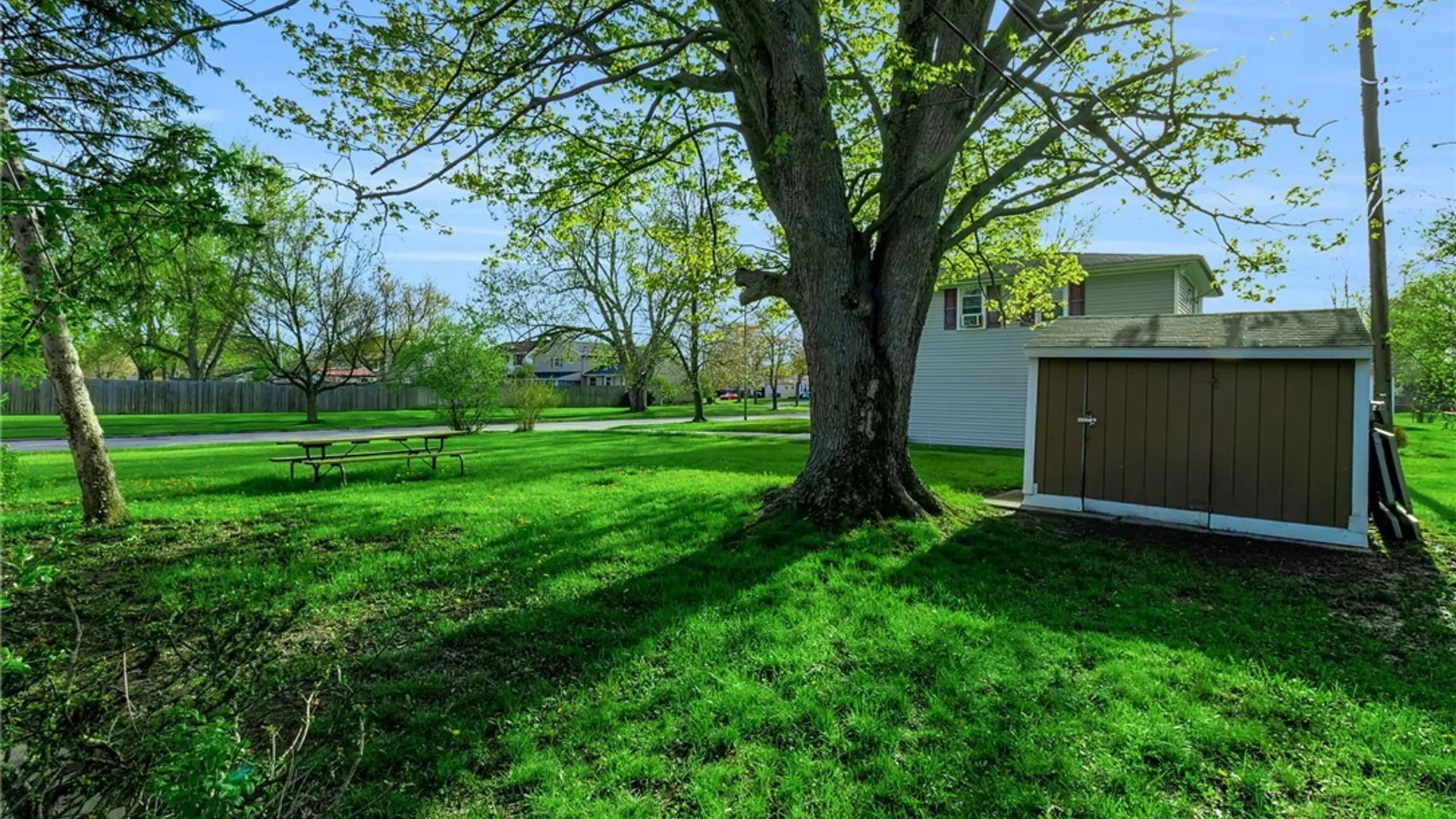 Property at 226 Clearfield Drive, Amherst, NY 14221 42