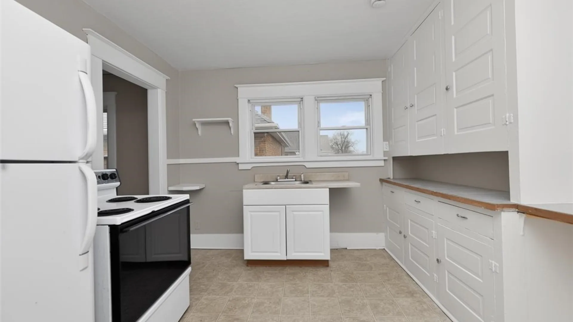 Property at 2463 South Avenue, Niagara Falls, NY 14305 12