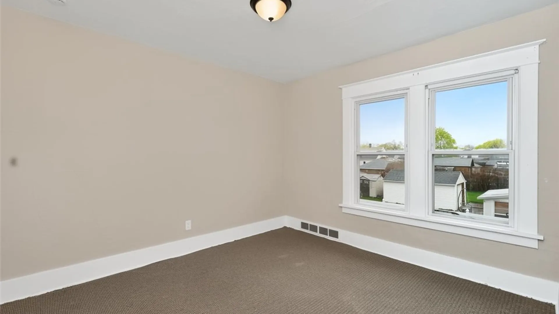 Property at 2463 South Avenue, Niagara Falls, NY 14305 14
