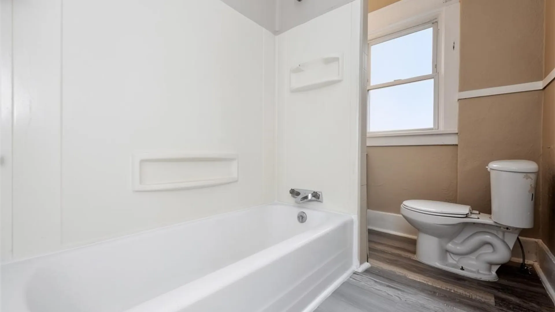 Property at 2463 South Avenue, Niagara Falls, NY 14305 16
