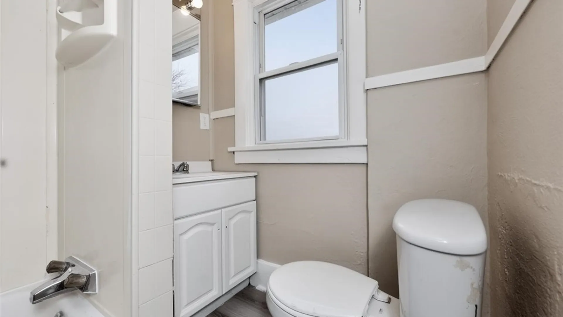 Property at 2463 South Avenue, Niagara Falls, NY 14305 17