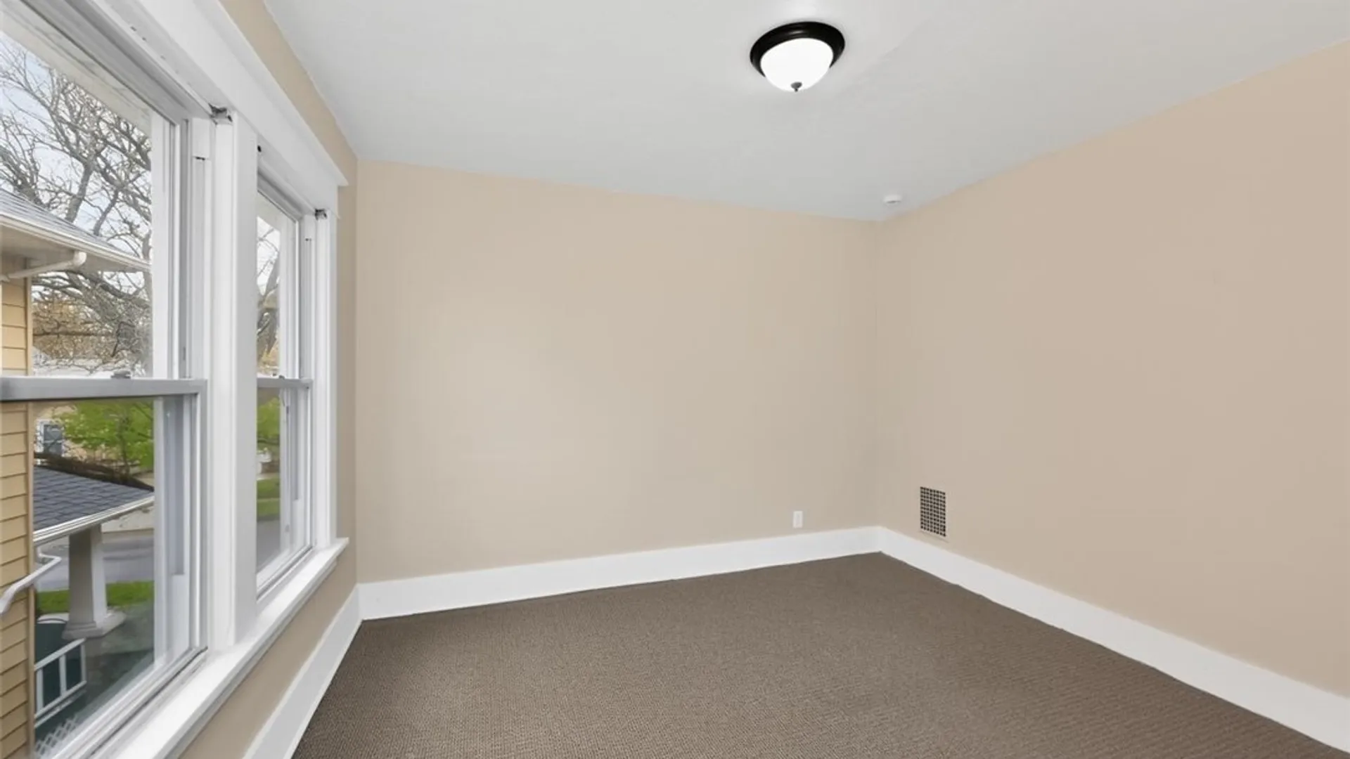Property at 2463 South Avenue, Niagara Falls, NY 14305 20