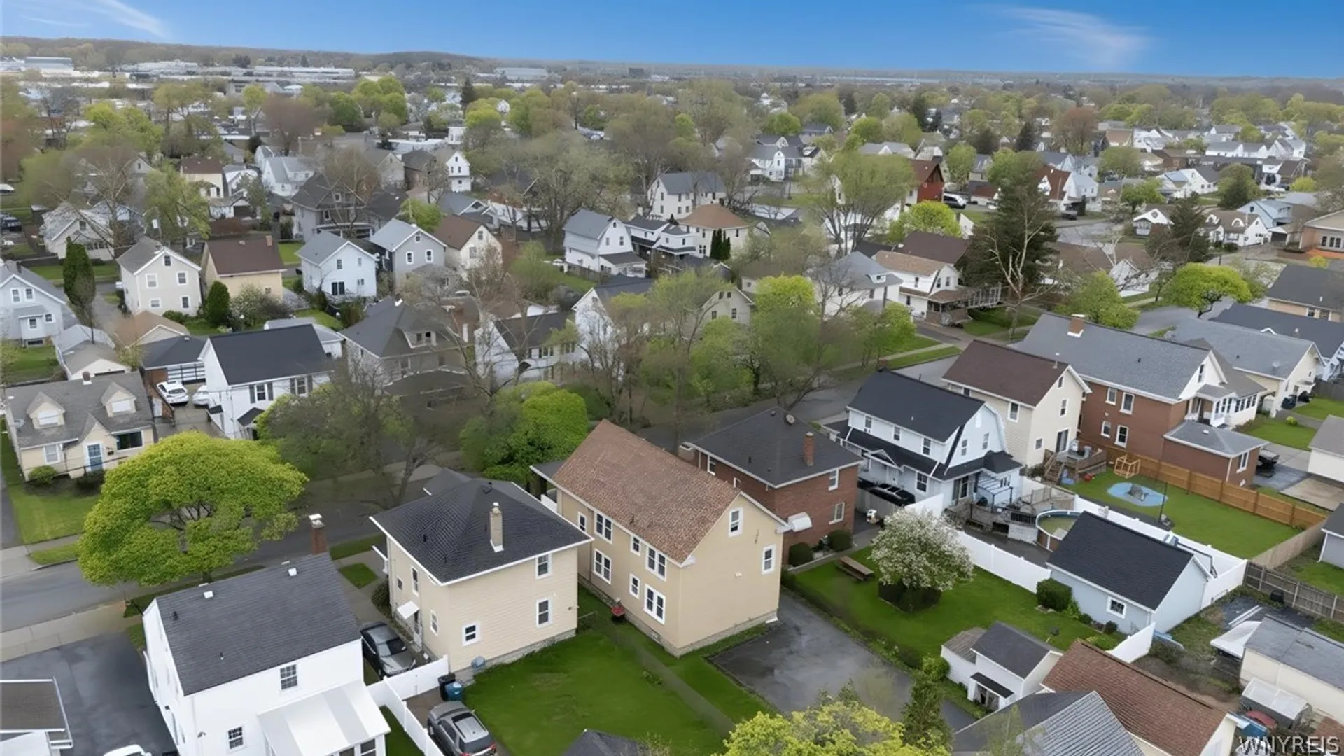 Property at 2463 South Avenue, Niagara Falls, NY 14305 24