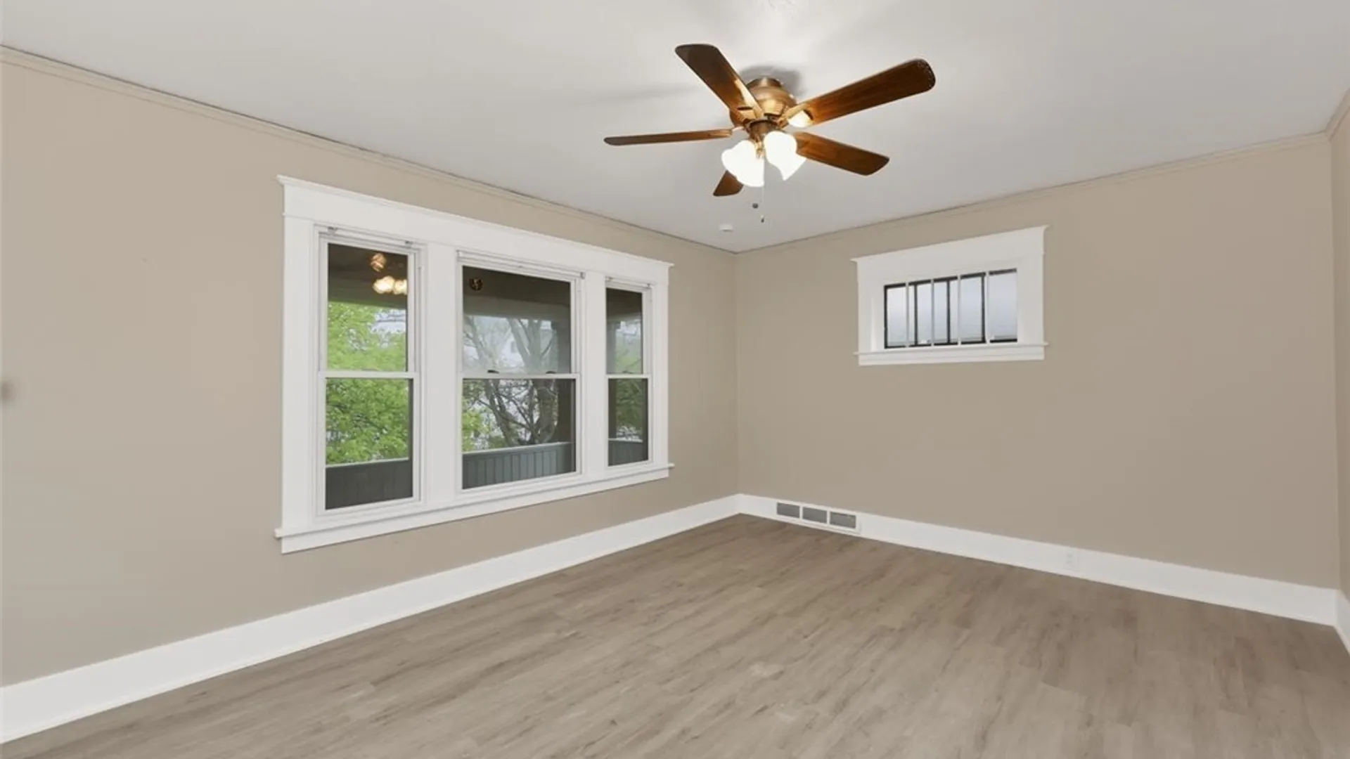 Property at 2463 South Avenue, Niagara Falls, NY 14305 7