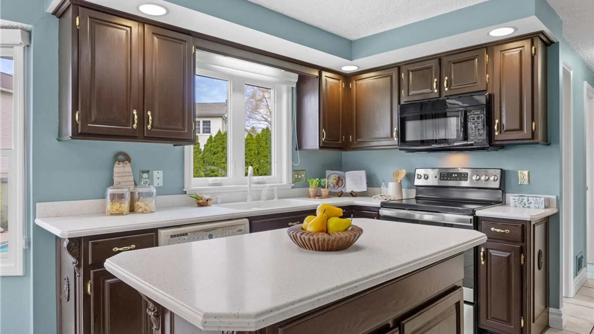 Property at 1 Brandywine Lane, Brighton, NY 14618 13