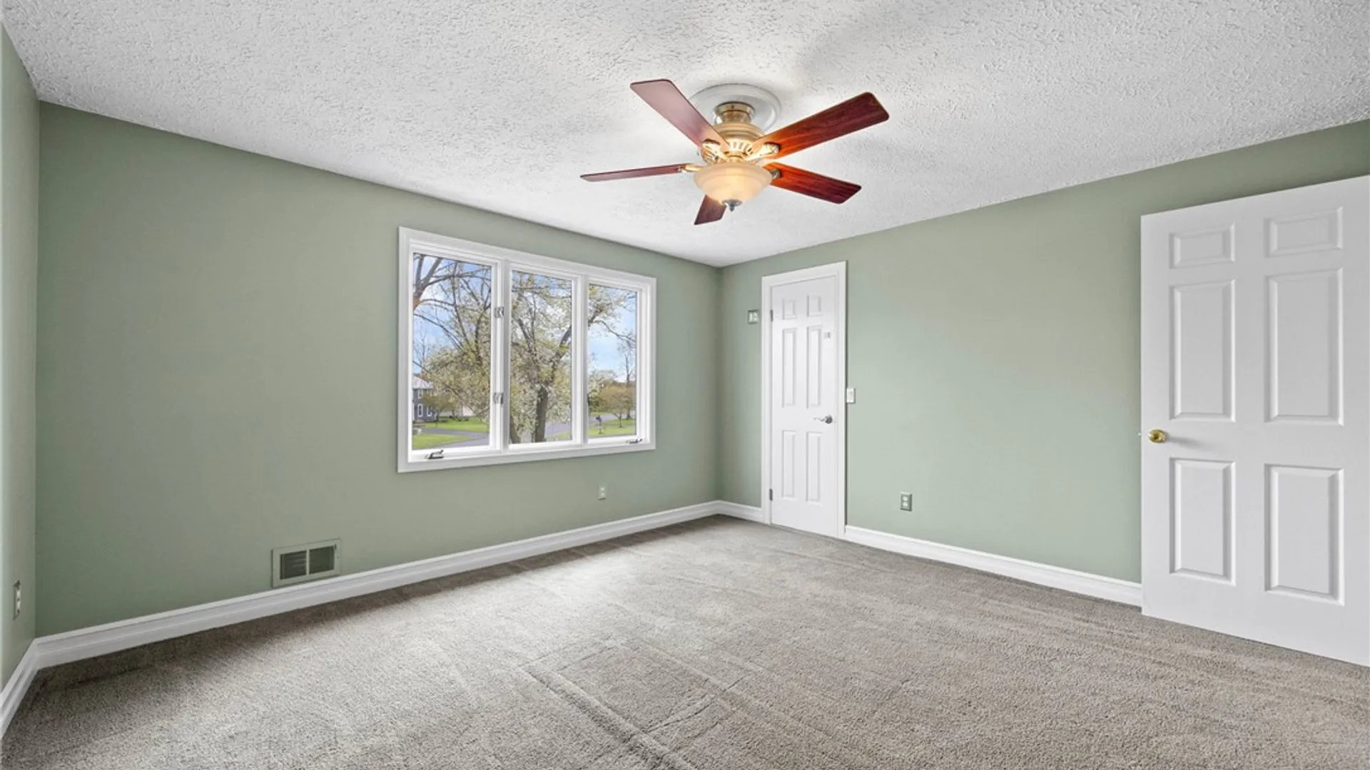 Property at 1 Brandywine Lane, Brighton, NY 14618 28