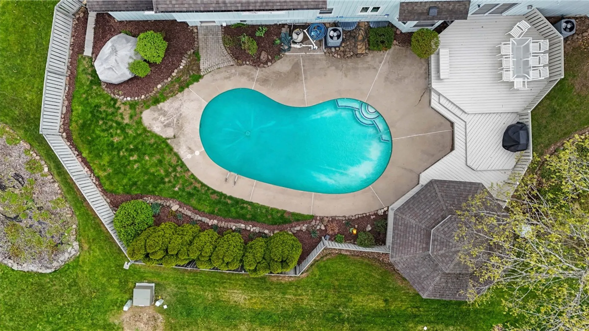 Property at 1 Brandywine Lane, Brighton, NY 14618 40