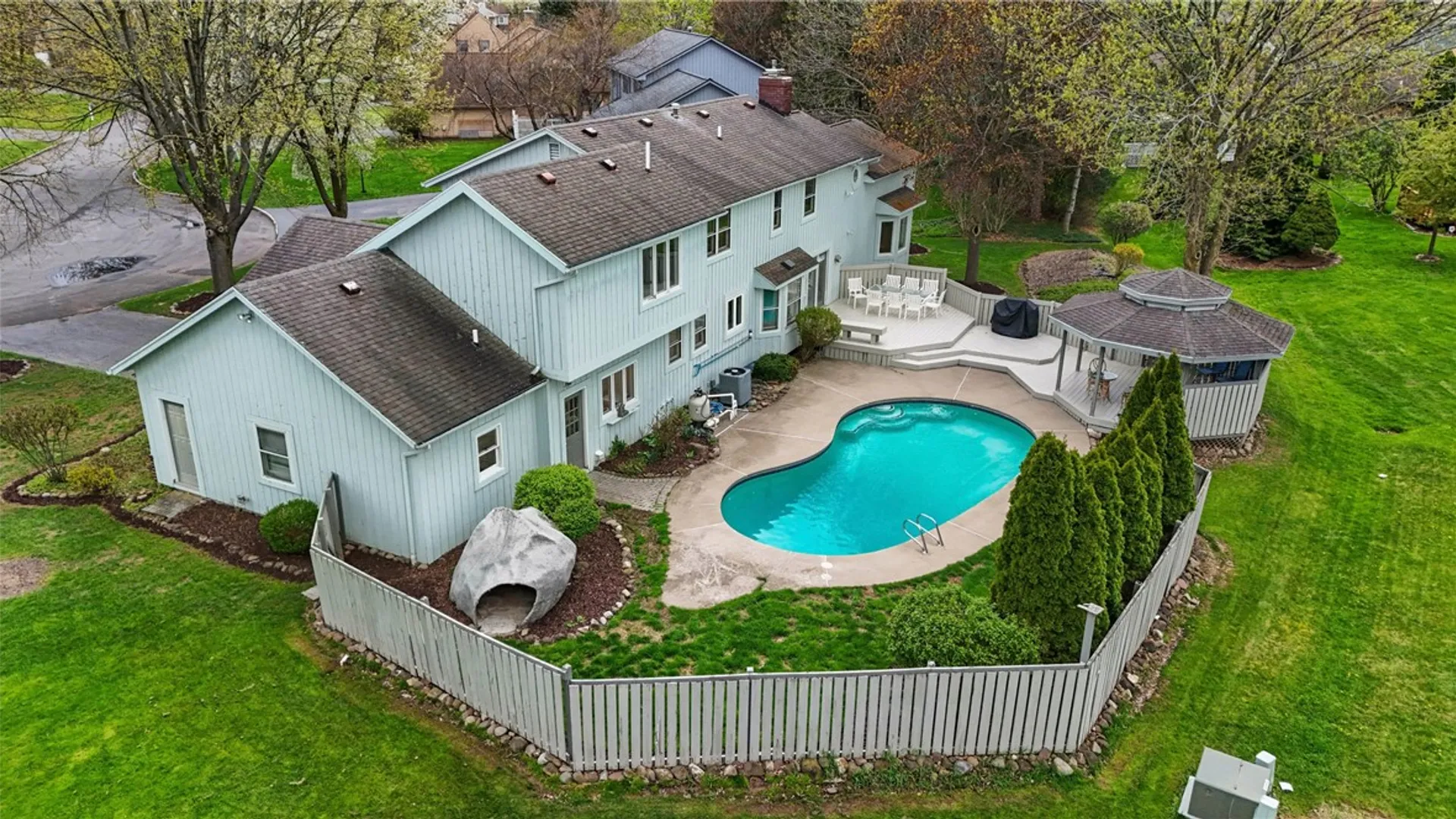 Property at 1 Brandywine Lane, Brighton, NY 14618 41
