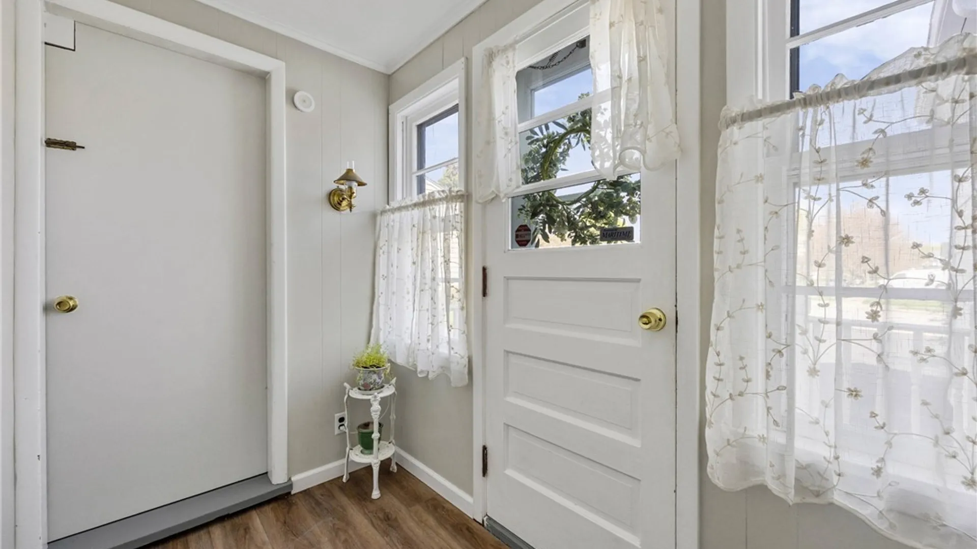 Property at 201 Shelford Road, Irondequoit, NY 14609 4