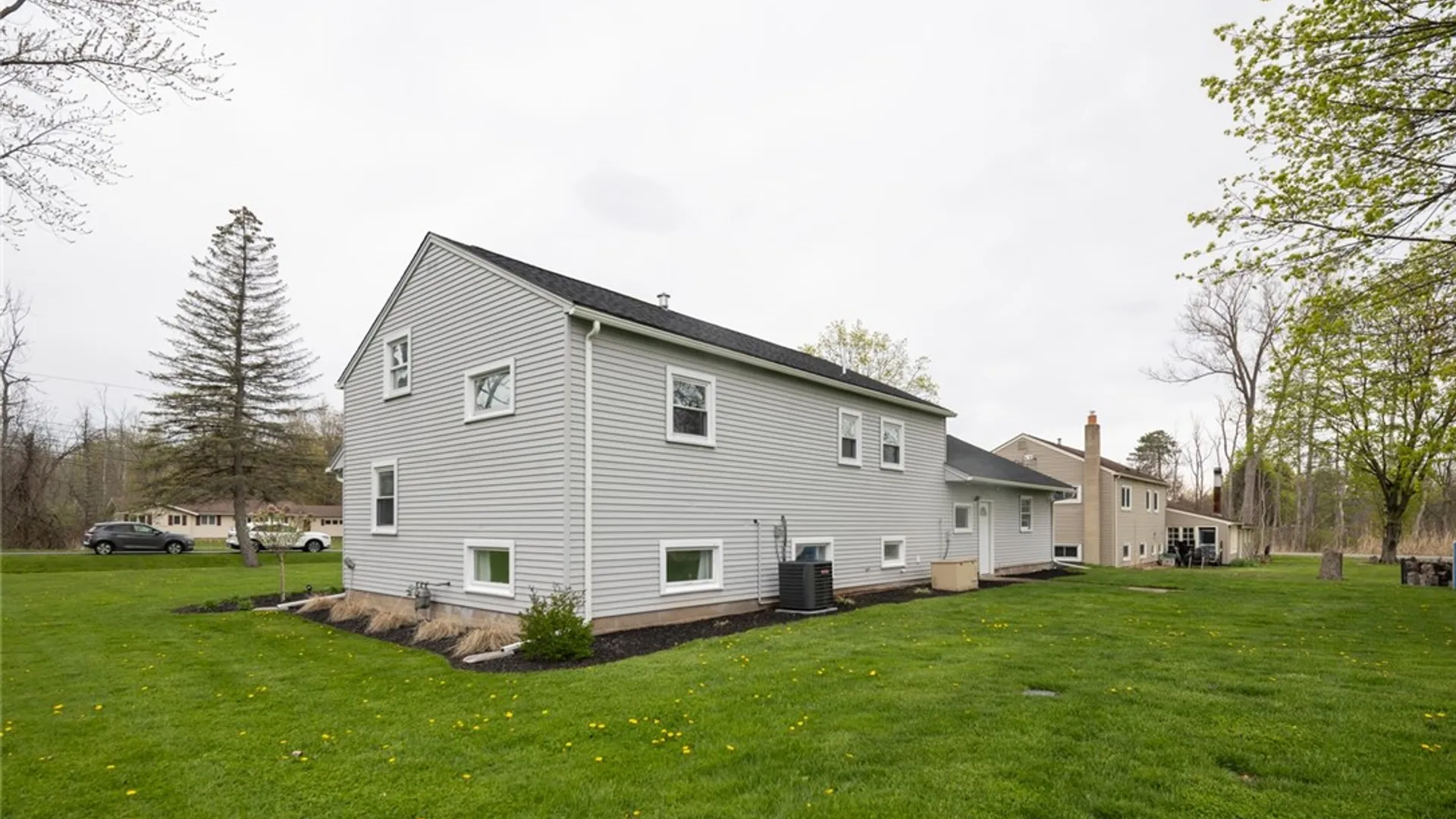 Property at 1912 Union Street, Parma, NY 14559 4