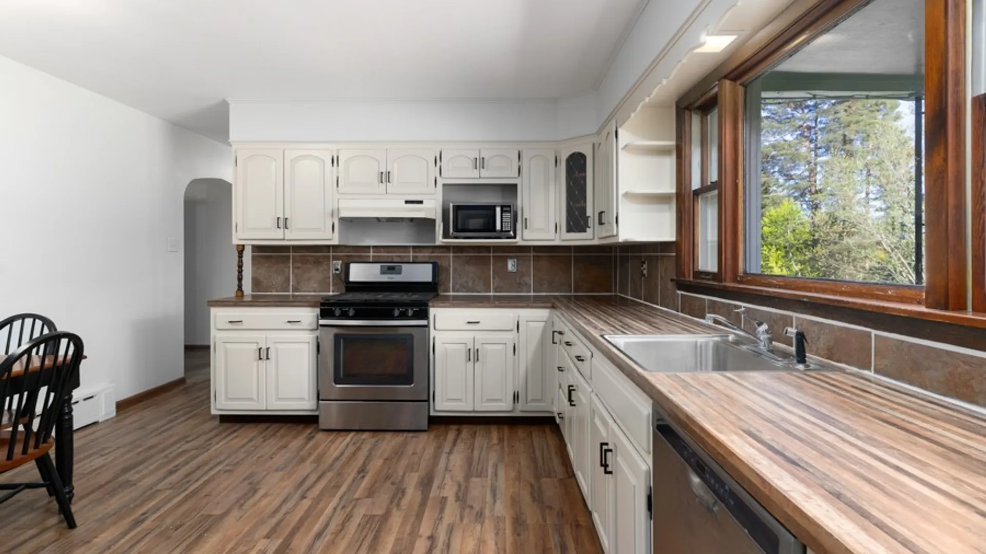 Property at 172 Hinman rd, German Flatts, NY 13407 13