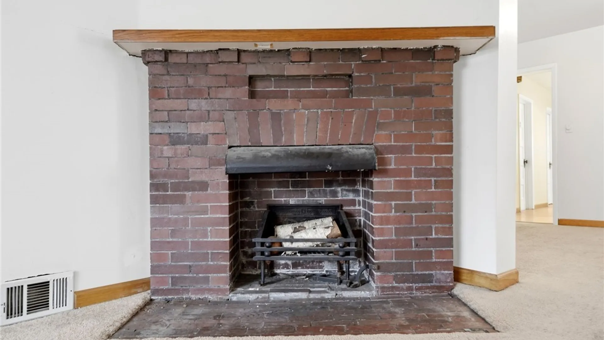 Property at 421 Delavan Avenue, Buffalo, NY 14213 11