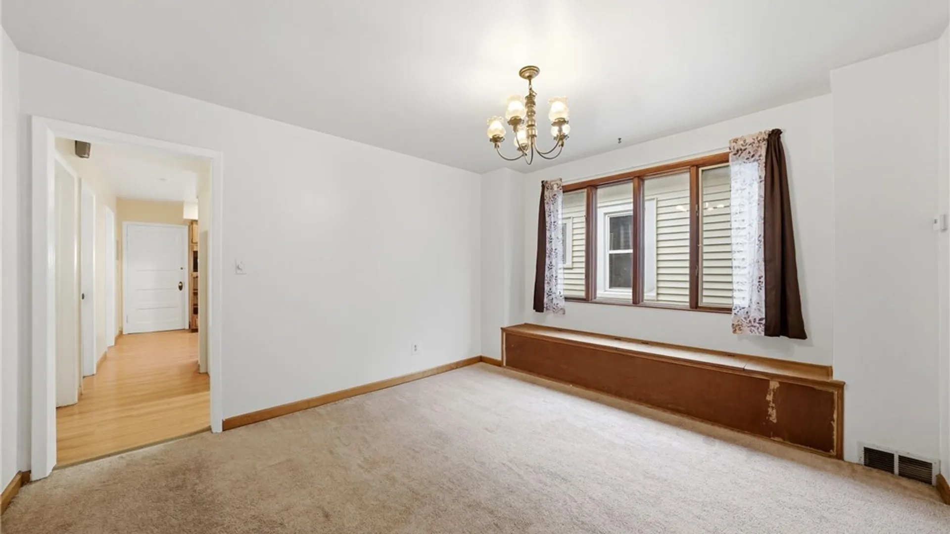 Property at 421 Delavan Avenue, Buffalo, NY 14213 14