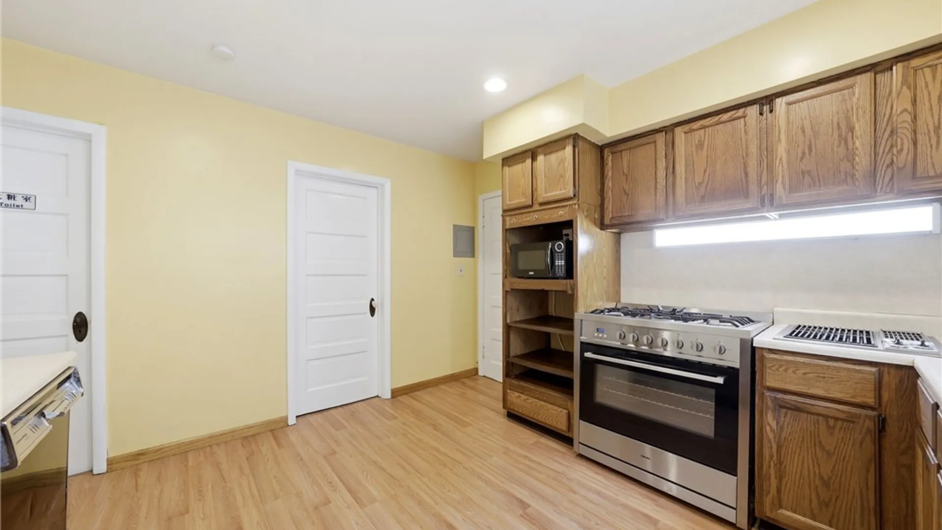 Property at 421 Delavan Avenue, Buffalo, NY 14213 17