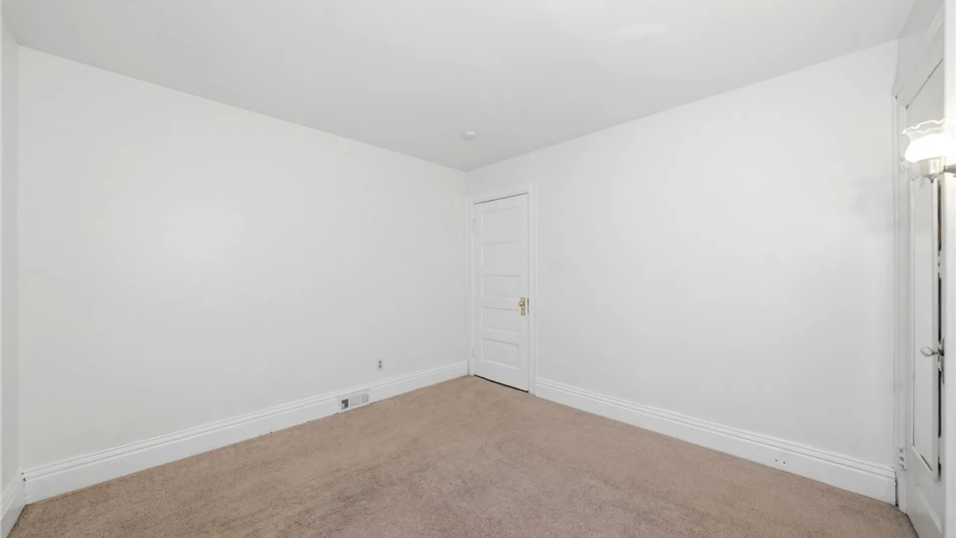 Property at 421 Delavan Avenue, Buffalo, NY 14213 27