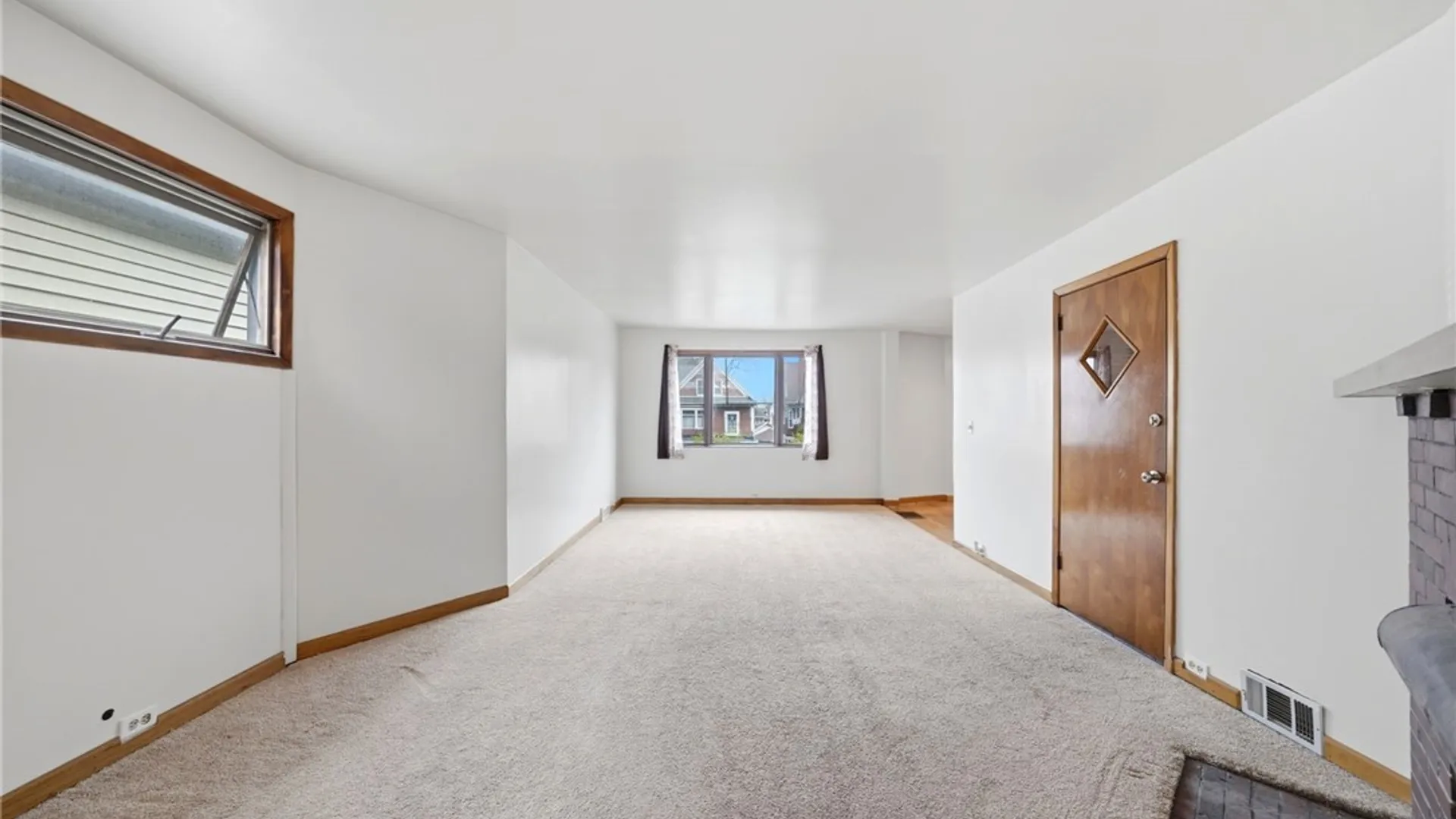 Property at 421 Delavan Avenue, Buffalo, NY 14213 8