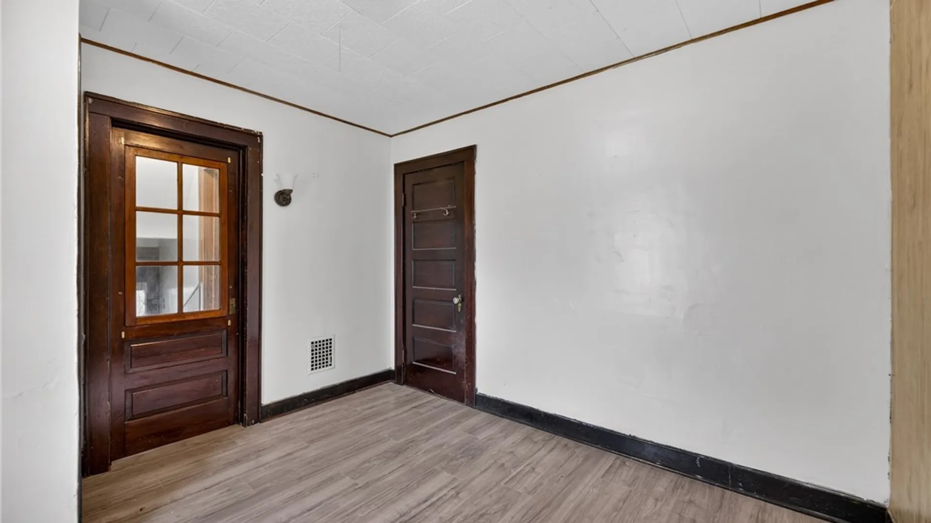 Property at 504 Hewitt Avenue, Buffalo, NY 14215 23
