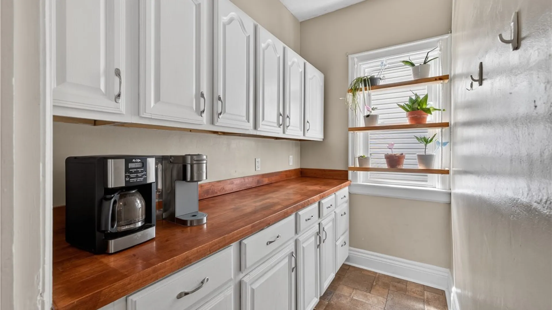 Property at 63 Princeton Place, Buffalo, NY 14210 15