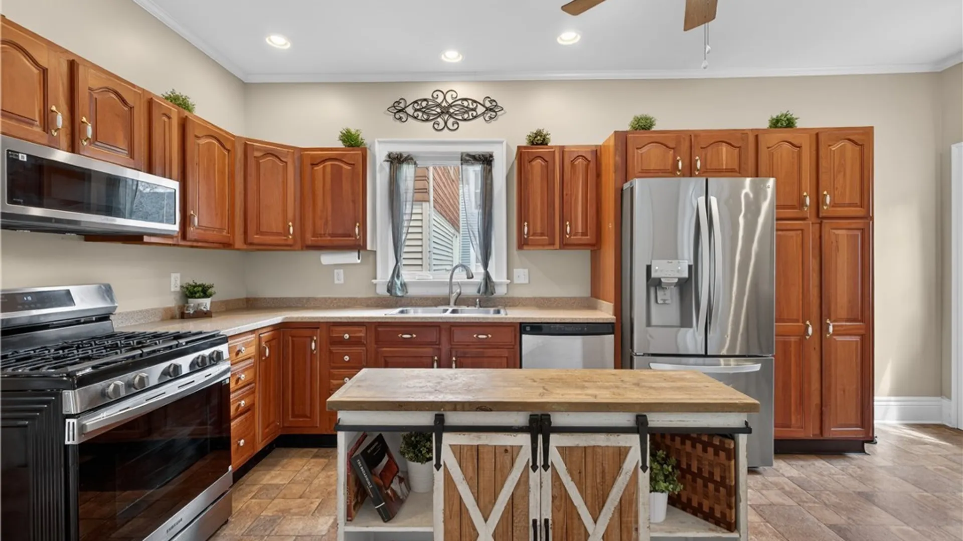 Property at 63 Princeton Place, Buffalo, NY 14210 17