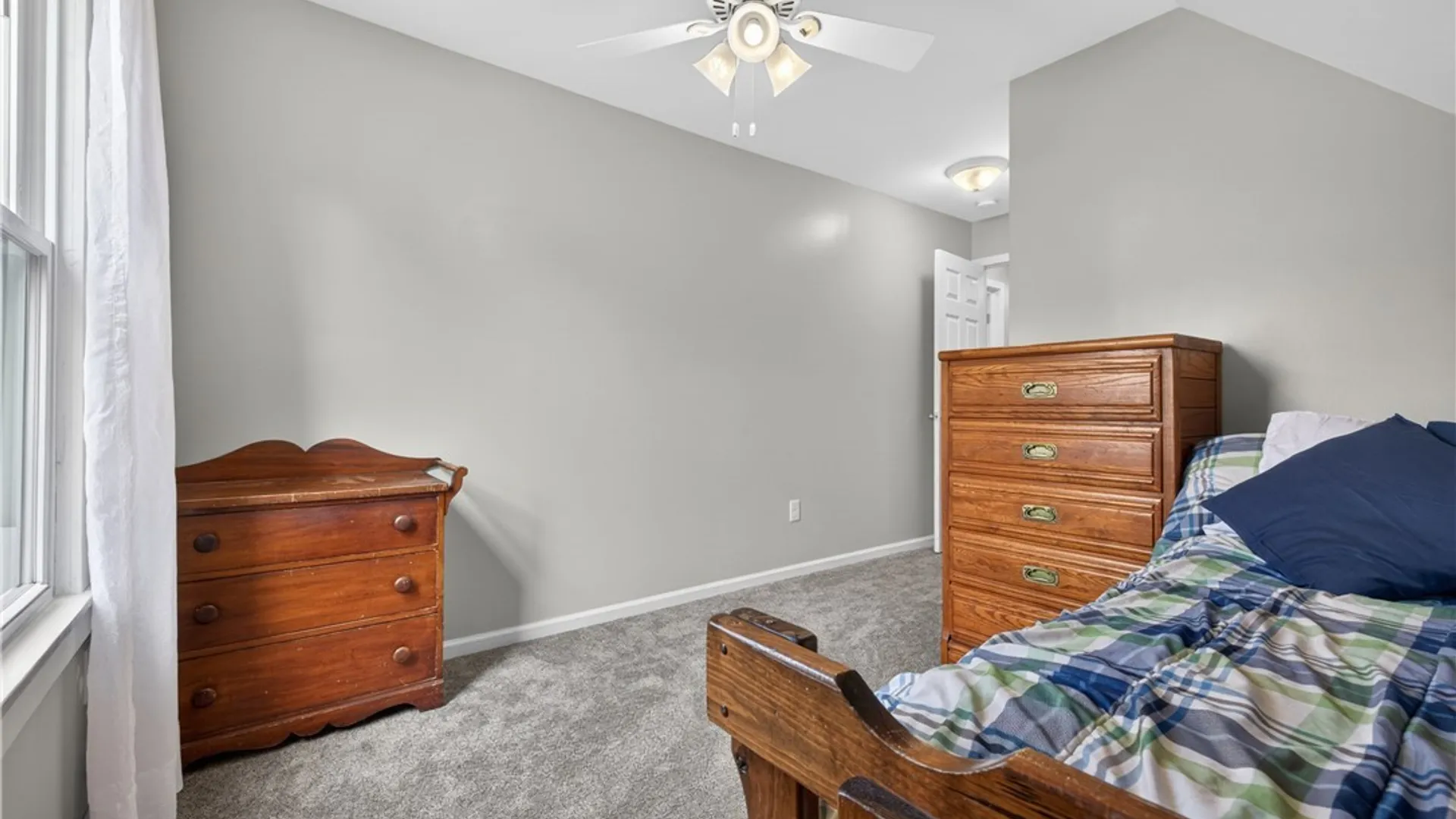 Property at 63 Princeton Place, Buffalo, NY 14210 35